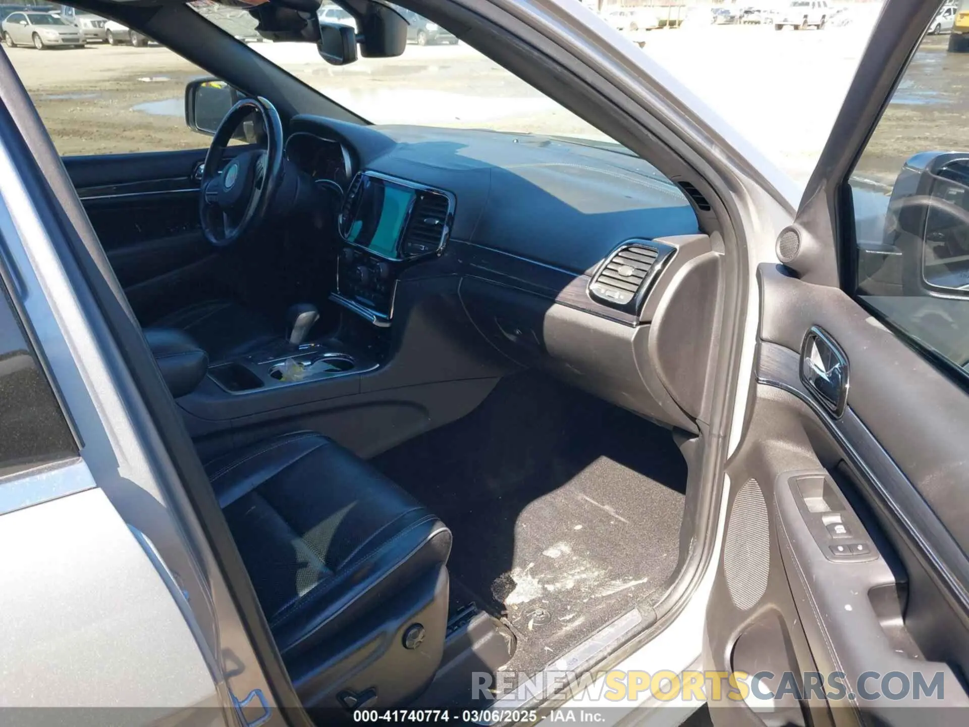 5 Photograph of a damaged car 1C4RJECG6LC129096 JEEP GRAND CHEROKEE 2020