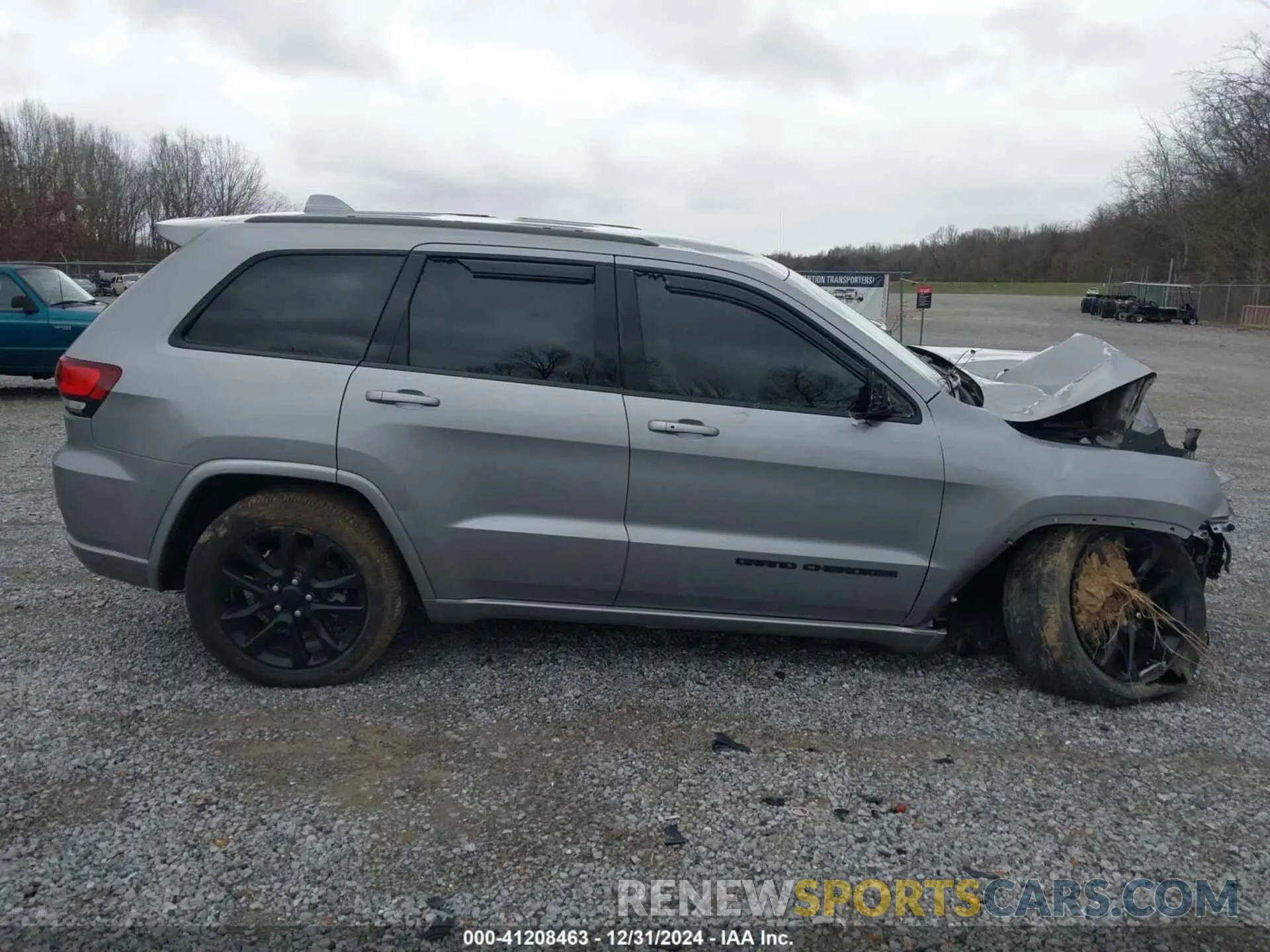 12 Photograph of a damaged car 1C4RJFAG0LC170722 JEEP GRAND CHEROKEE 2020