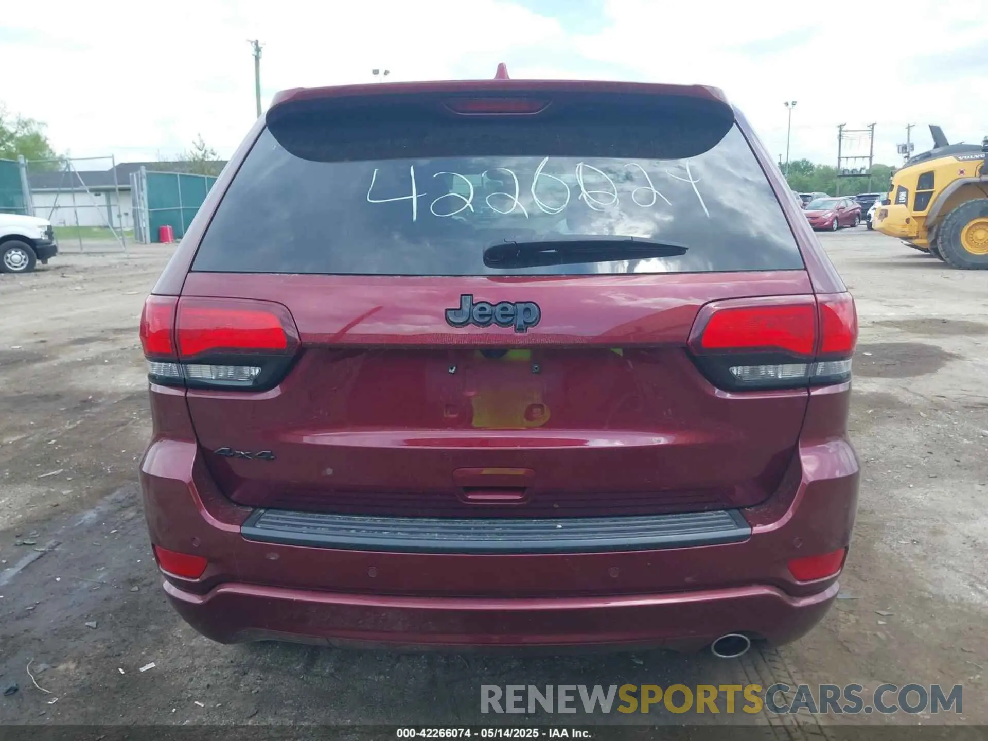 16 Photograph of a damaged car 1C4RJFAG0LC210474 JEEP GRAND CHEROKEE 2020