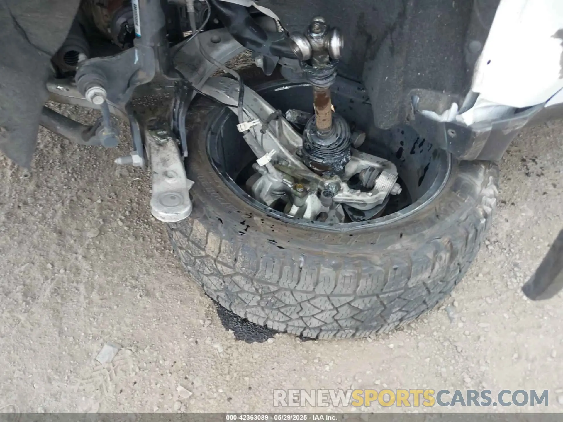 12 Photograph of a damaged car 1C4RJFAG1LC137387 JEEP GRAND CHEROKEE 2020