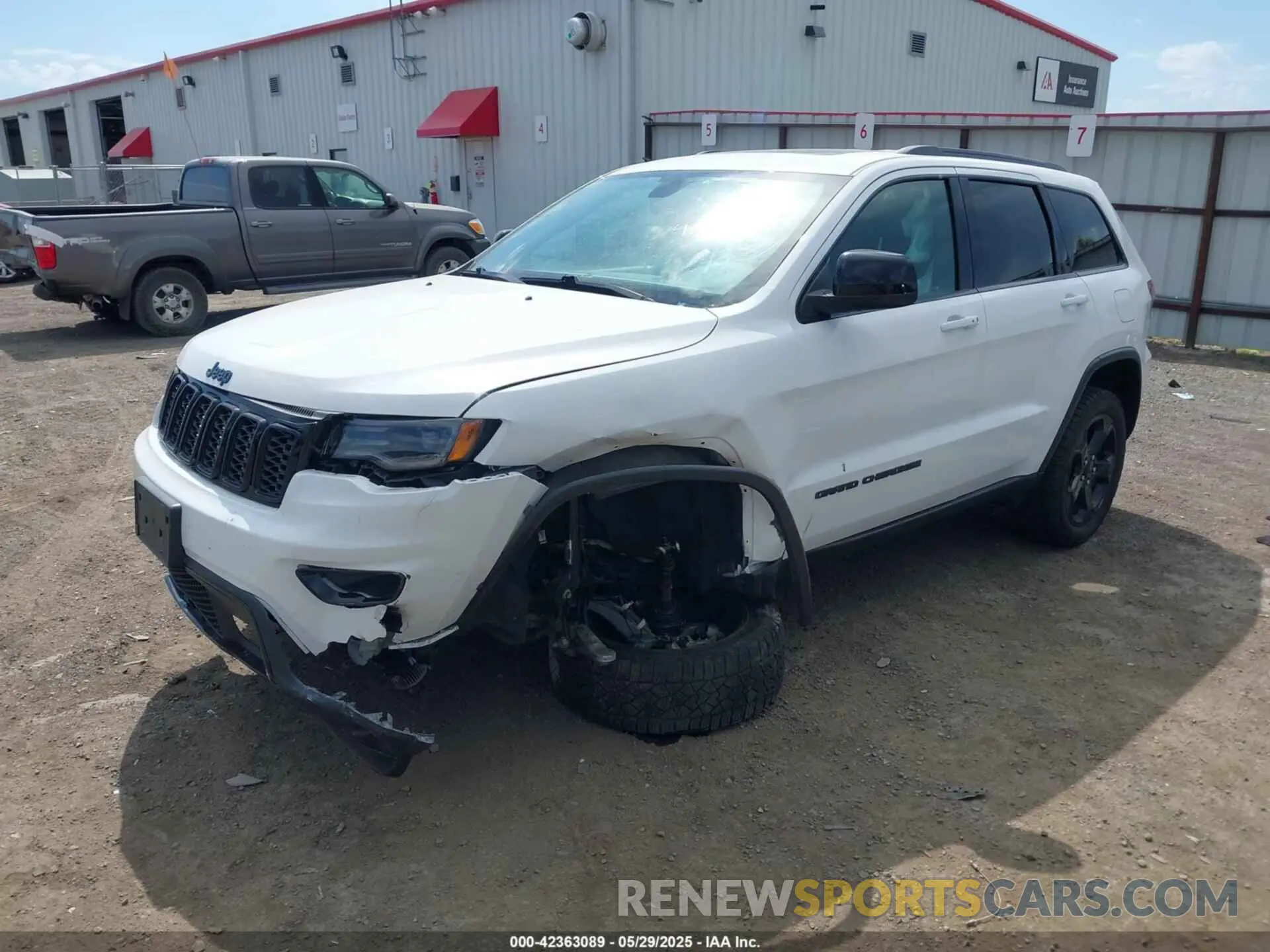 2 Photograph of a damaged car 1C4RJFAG1LC137387 JEEP GRAND CHEROKEE 2020