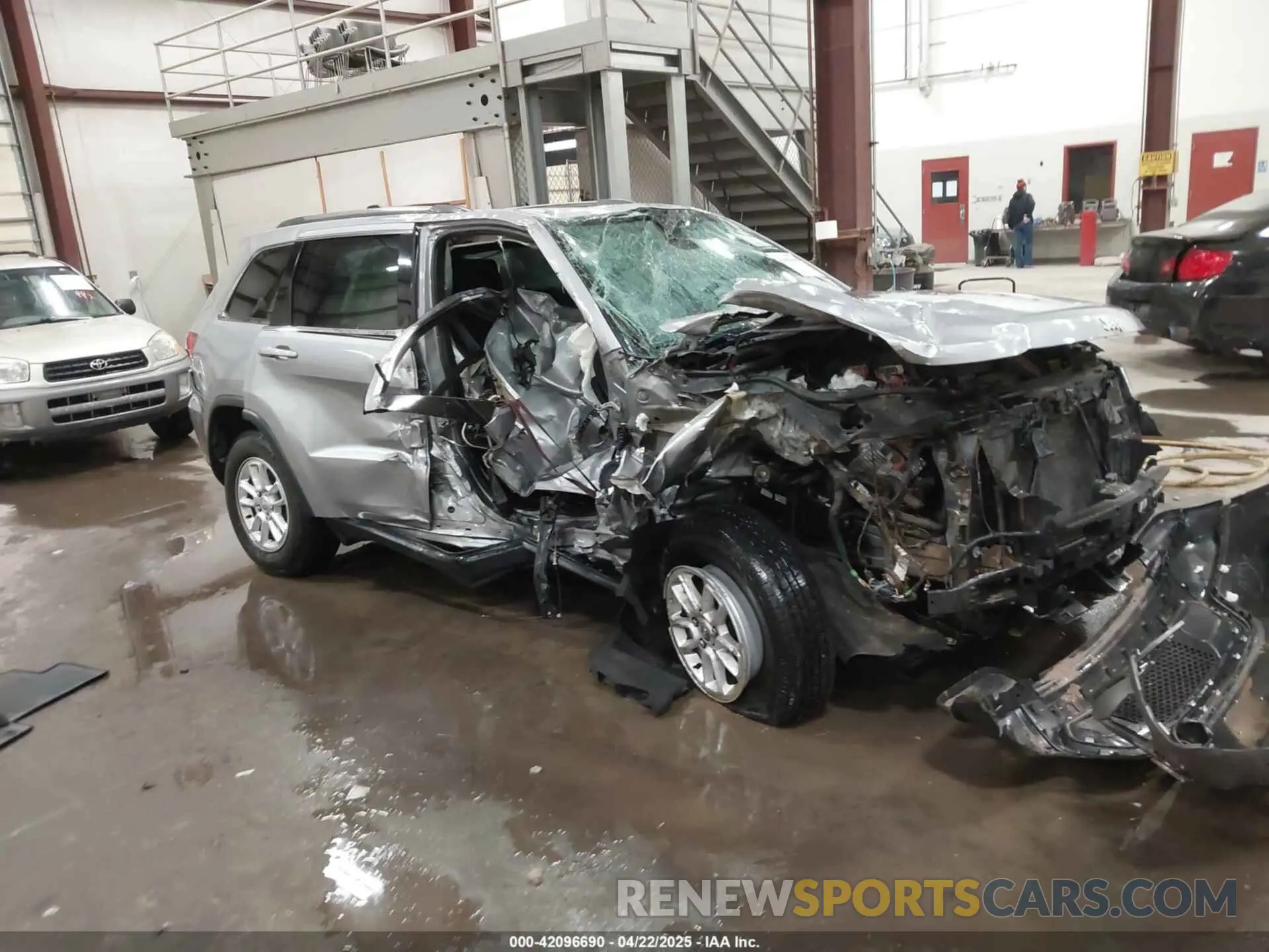 1 Photograph of a damaged car 1C4RJFAG1LC185097 JEEP GRAND CHEROKEE 2020