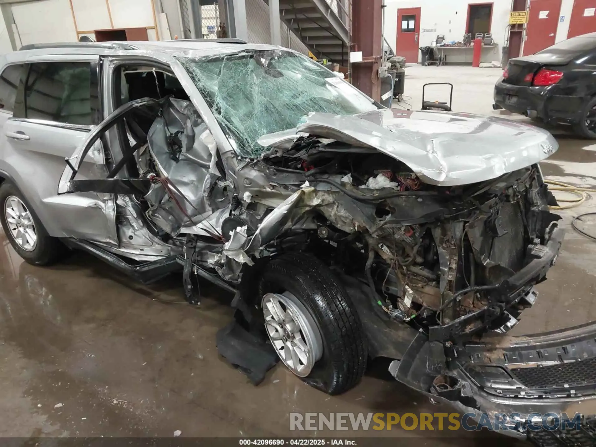 6 Photograph of a damaged car 1C4RJFAG1LC185097 JEEP GRAND CHEROKEE 2020