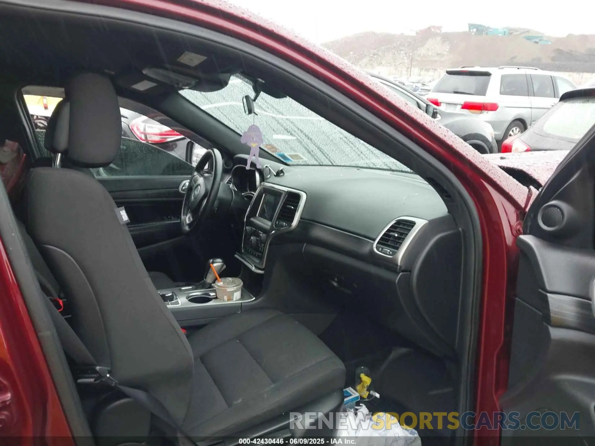 5 Photograph of a damaged car 1C4RJFAG1LC211424 JEEP GRAND CHEROKEE 2020
