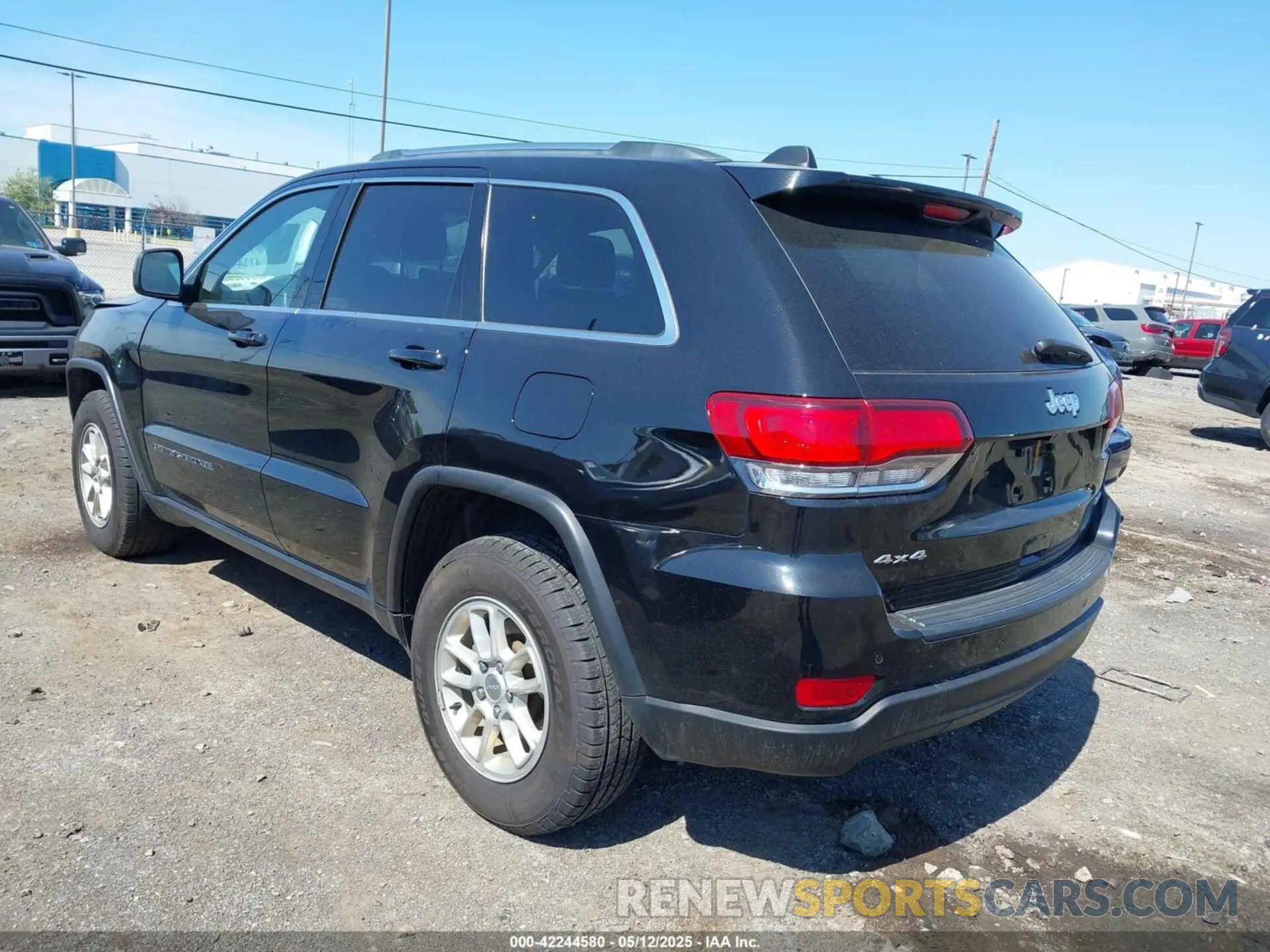 3 Photograph of a damaged car 1C4RJFAG1LC266942 JEEP GRAND CHEROKEE 2020
