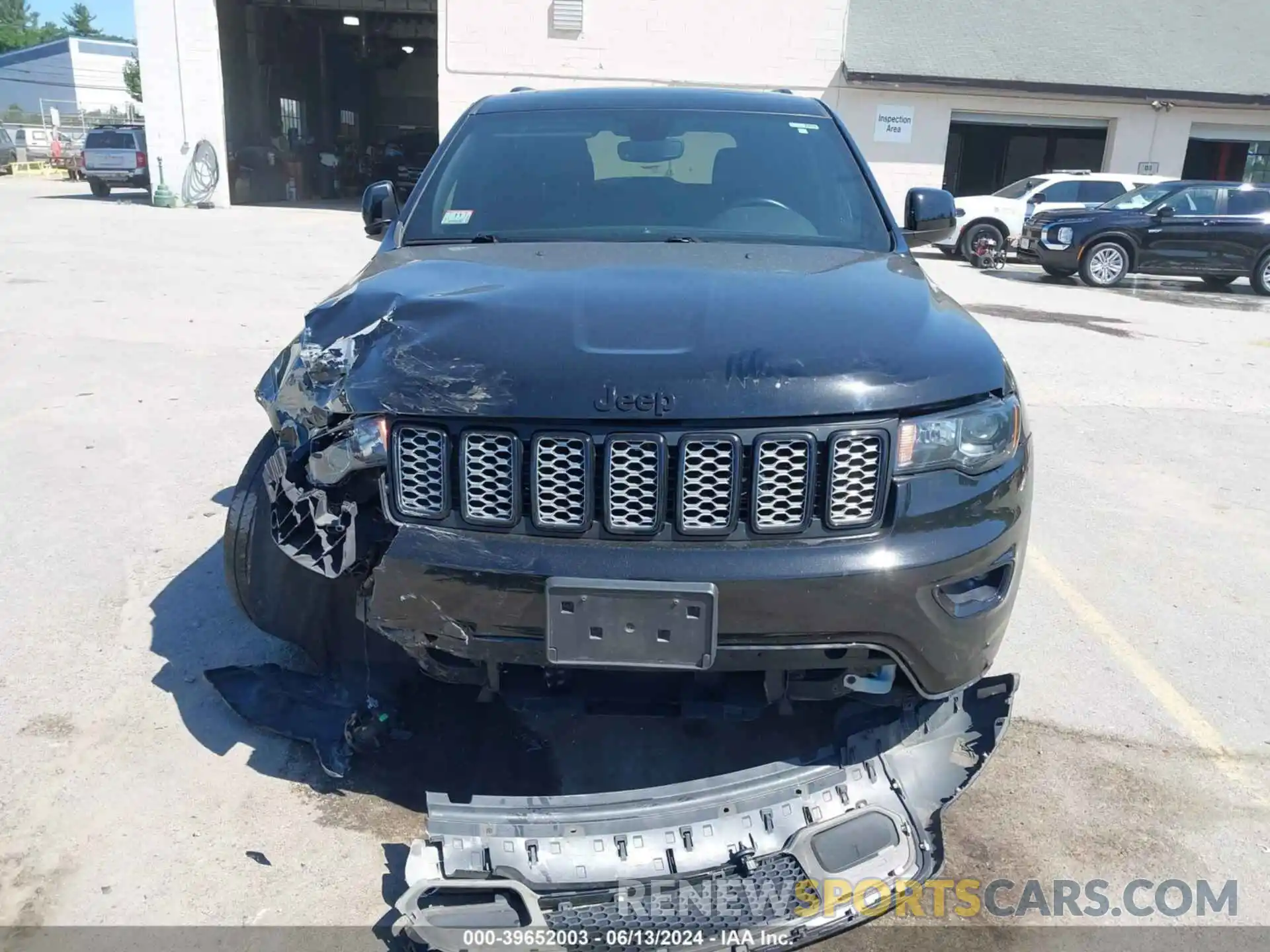 12 Photograph of a damaged car 1C4RJFAG1LC445191 JEEP GRAND CHEROKEE 2020