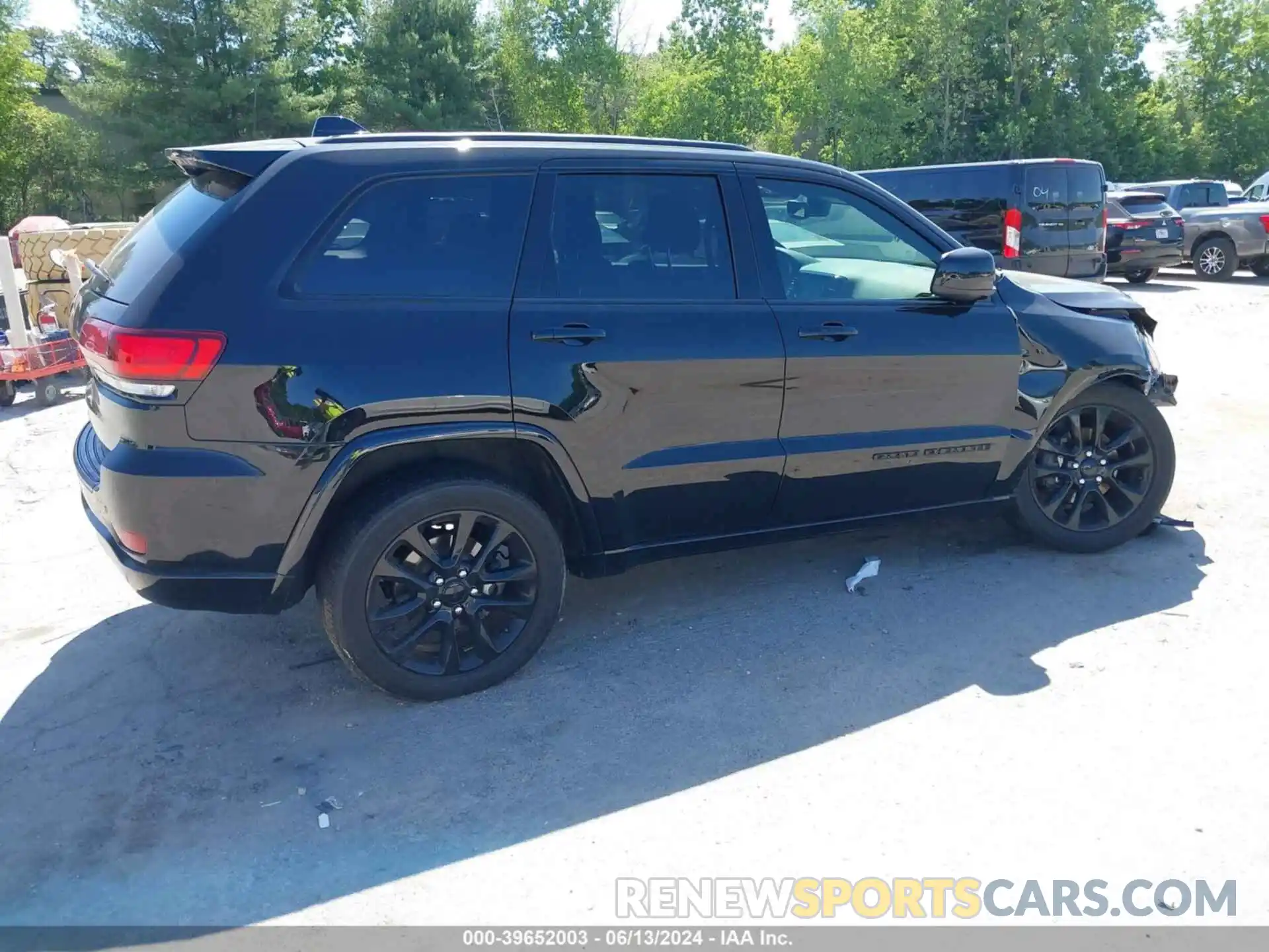 4 Photograph of a damaged car 1C4RJFAG1LC445191 JEEP GRAND CHEROKEE 2020