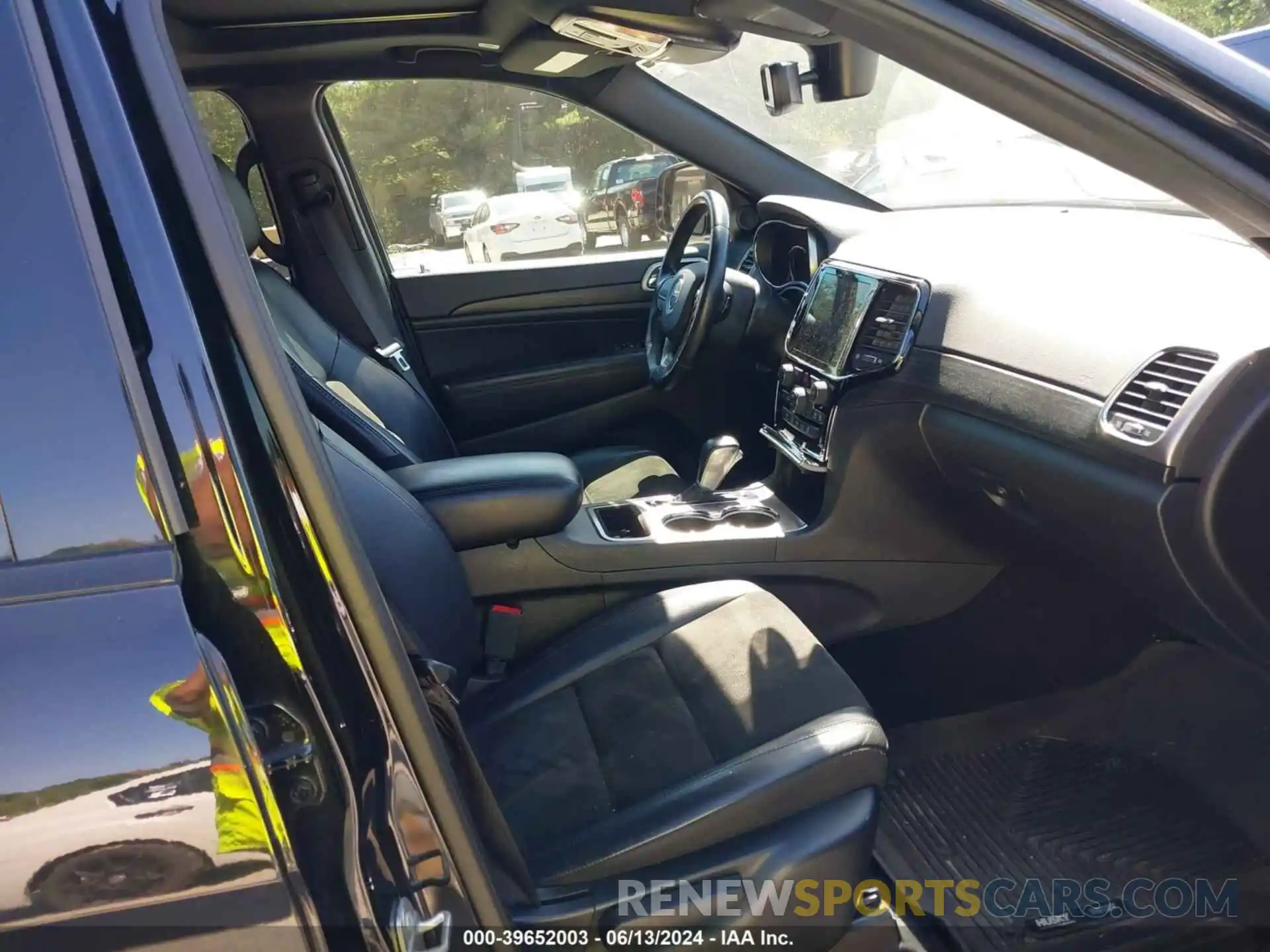 5 Photograph of a damaged car 1C4RJFAG1LC445191 JEEP GRAND CHEROKEE 2020