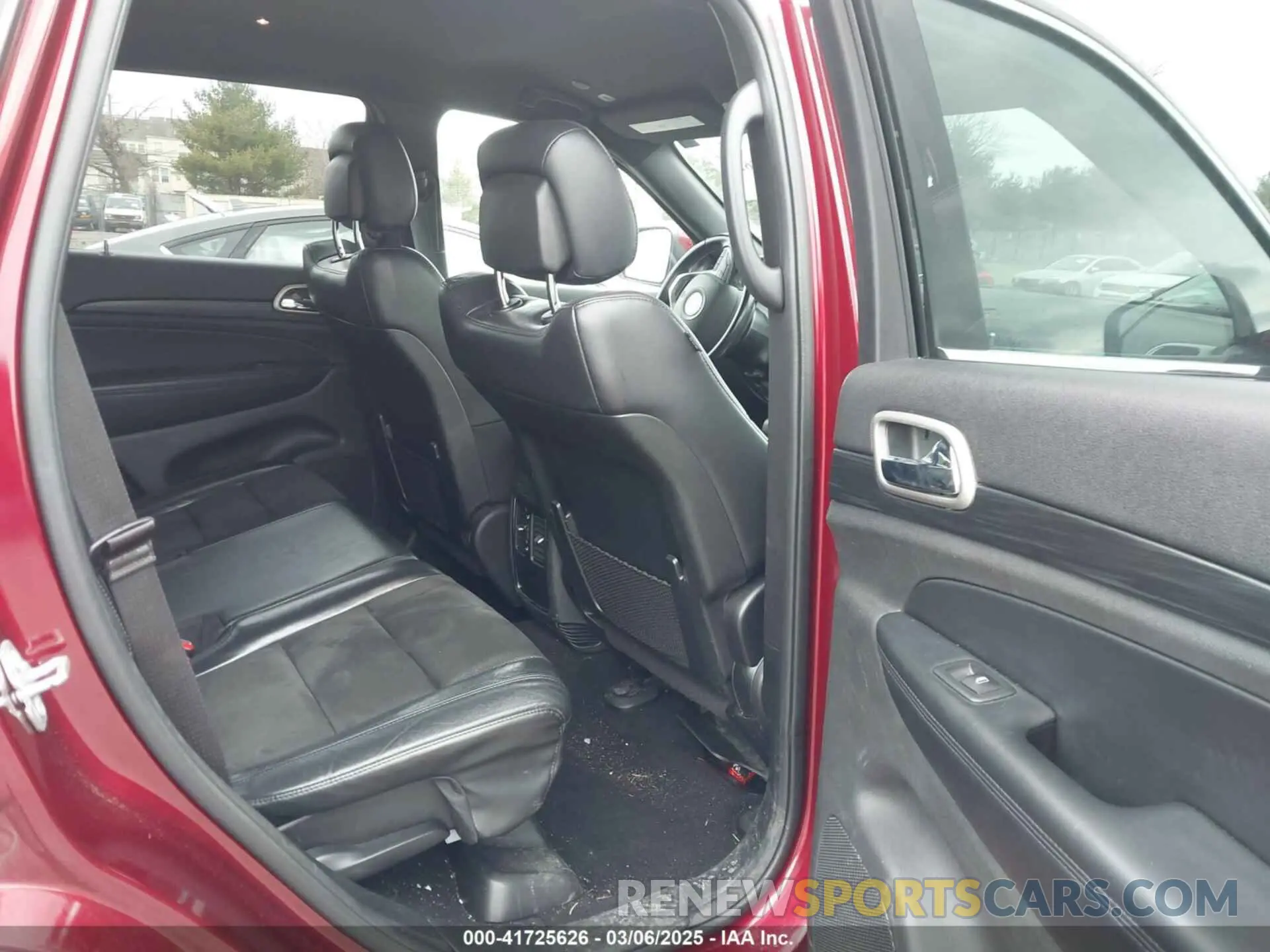 8 Photograph of a damaged car 1C4RJFAG2LC147846 JEEP GRAND CHEROKEE 2020