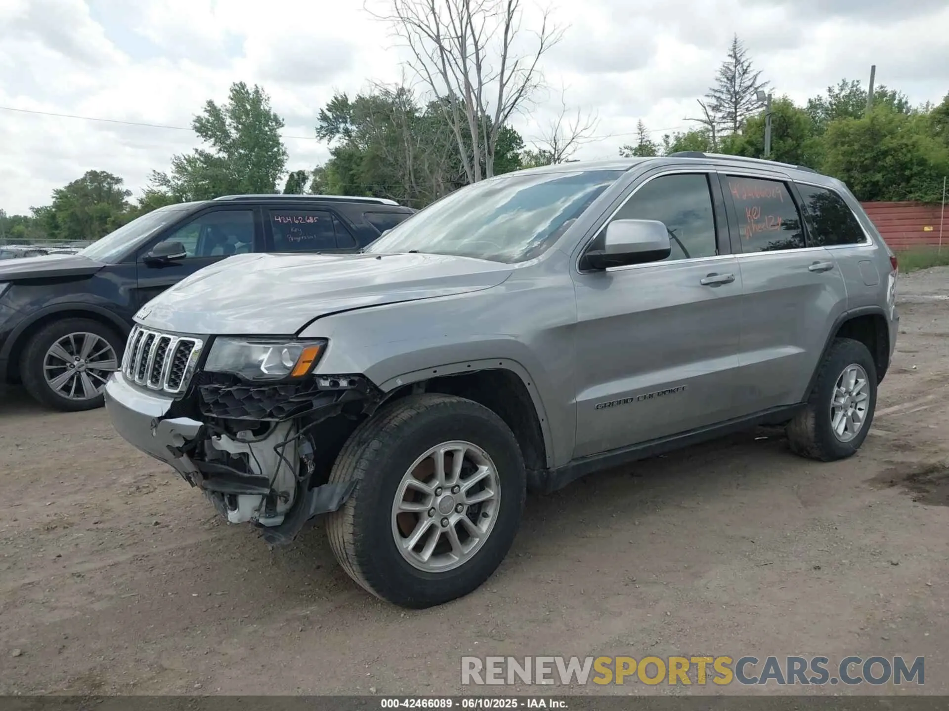 2 Photograph of a damaged car 1C4RJFAG2LC241483 JEEP GRAND CHEROKEE 2020