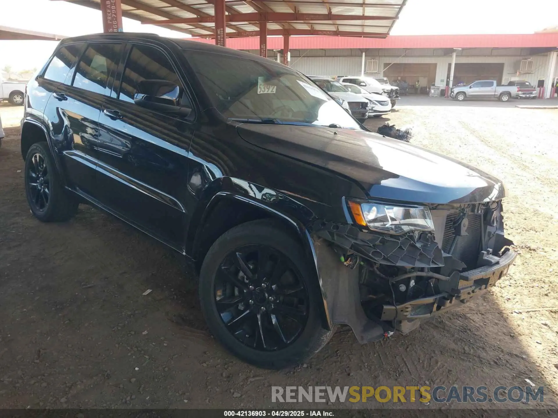 1 Photograph of a damaged car 1C4RJFAG2LC275066 JEEP GRAND CHEROKEE 2020
