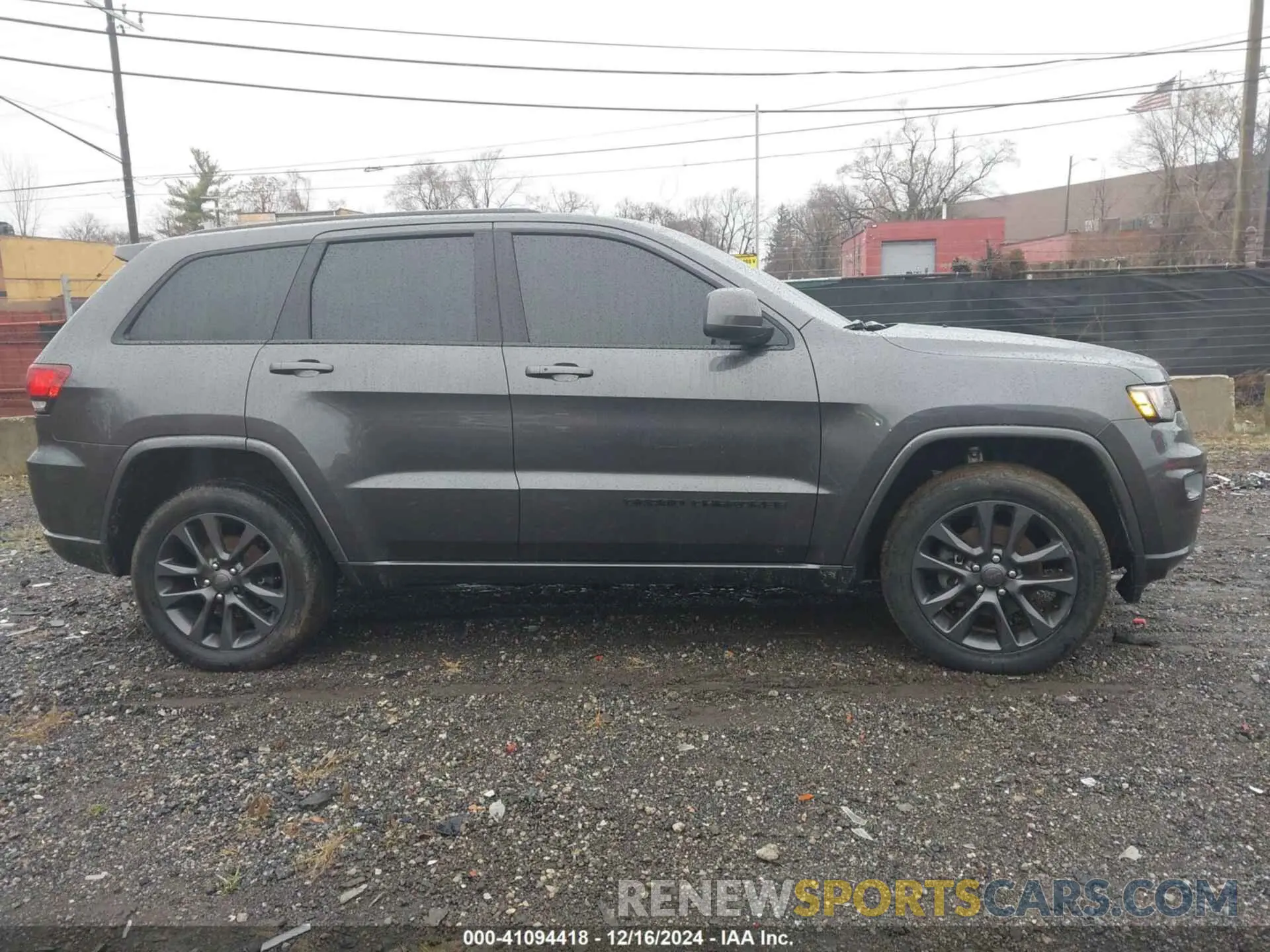 13 Photograph of a damaged car 1C4RJFAG4LC267681 JEEP GRAND CHEROKEE 2020