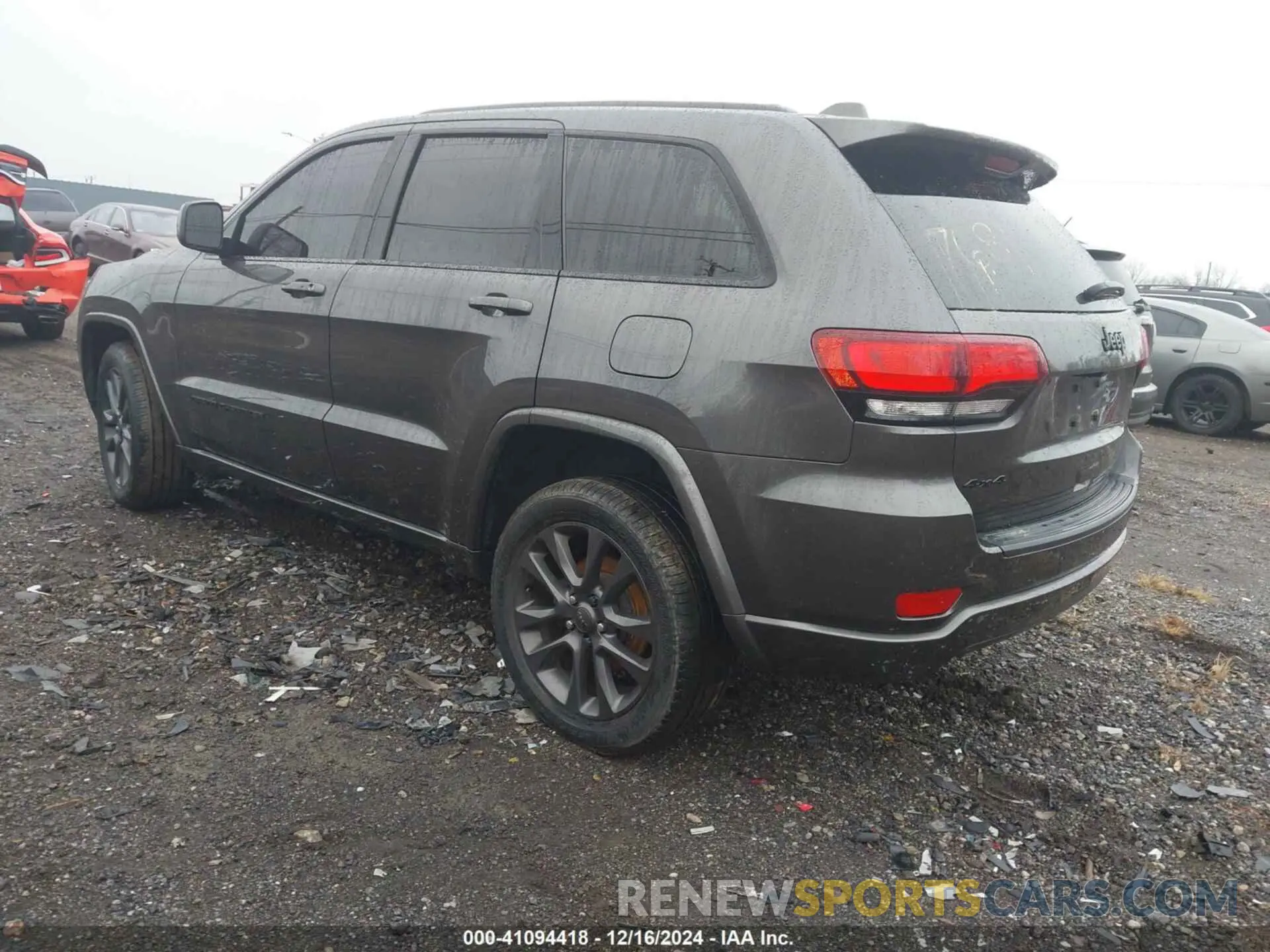 3 Photograph of a damaged car 1C4RJFAG4LC267681 JEEP GRAND CHEROKEE 2020