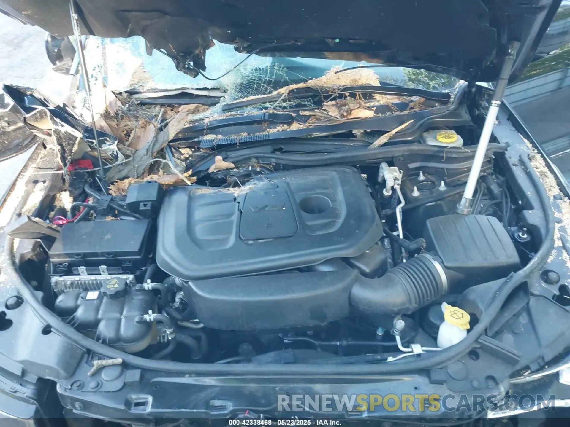 10 Photograph of a damaged car 1C4RJFAG4LC292533 JEEP GRAND CHEROKEE 2020