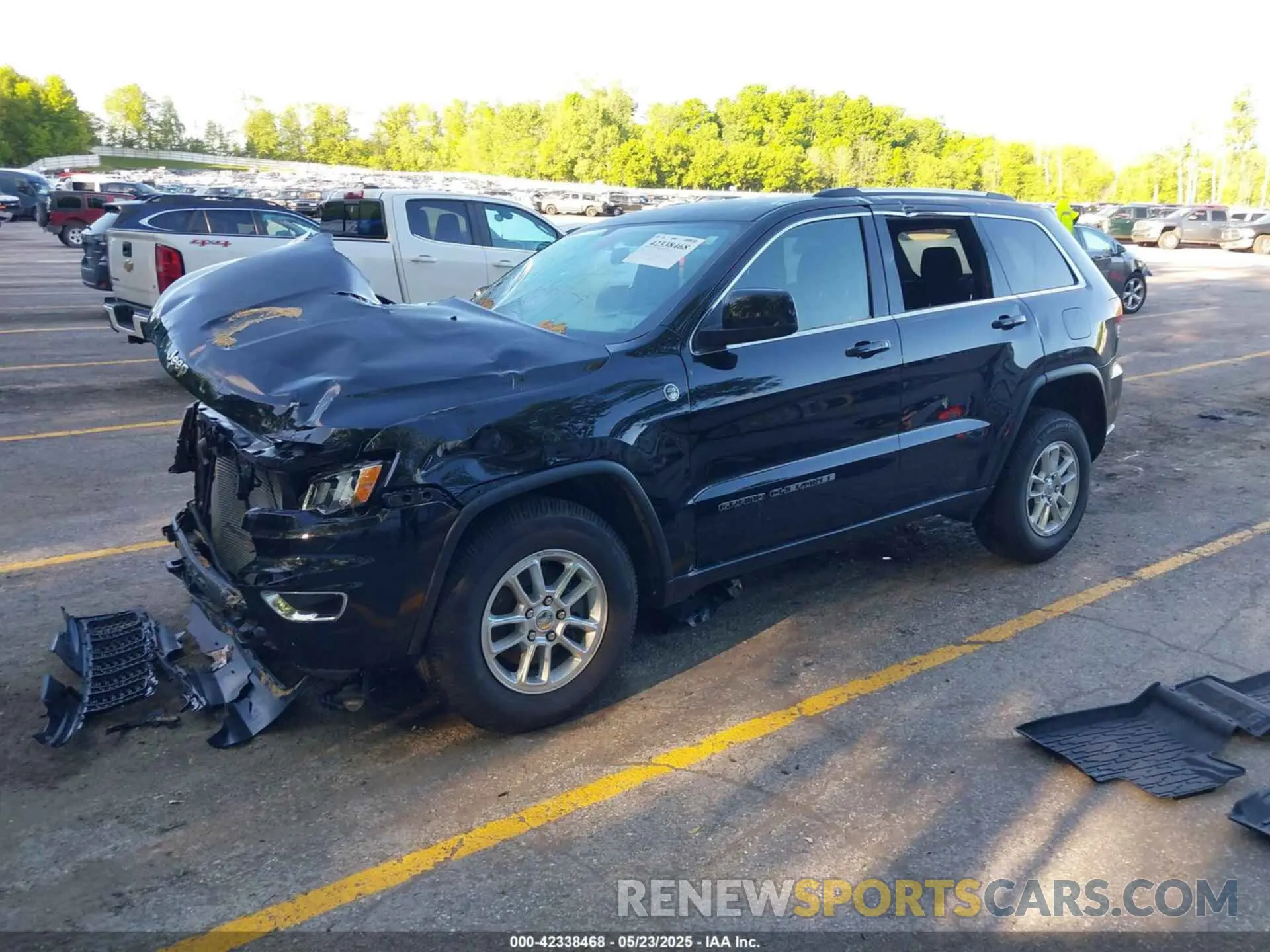 2 Photograph of a damaged car 1C4RJFAG4LC292533 JEEP GRAND CHEROKEE 2020