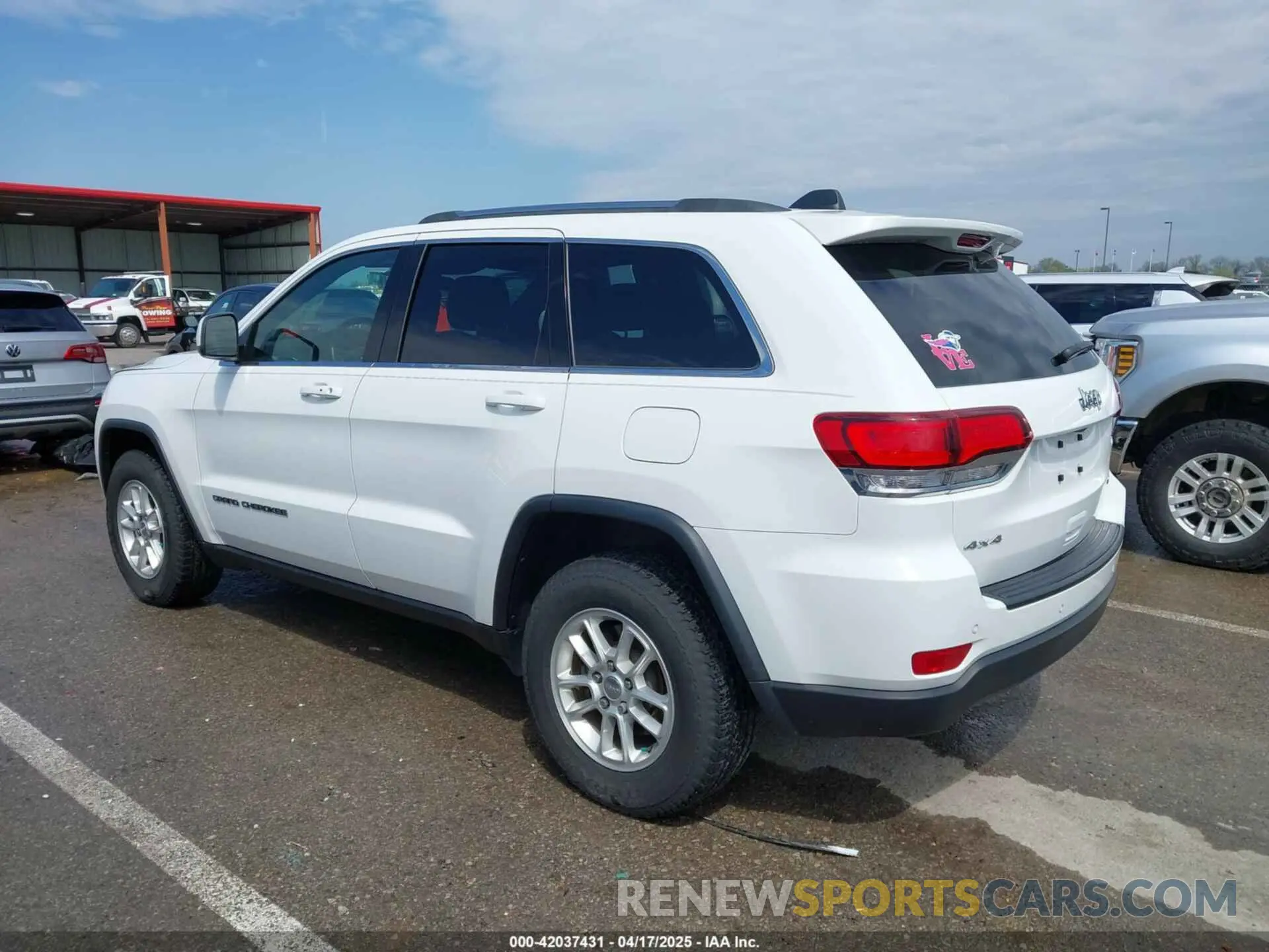 14 Photograph of a damaged car 1C4RJFAG4LC292886 JEEP GRAND CHEROKEE 2020