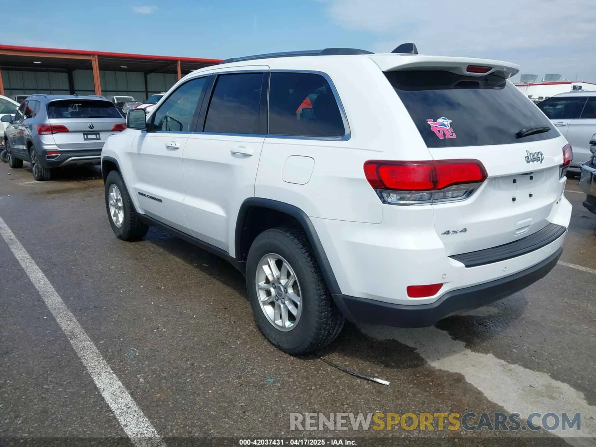 3 Photograph of a damaged car 1C4RJFAG4LC292886 JEEP GRAND CHEROKEE 2020