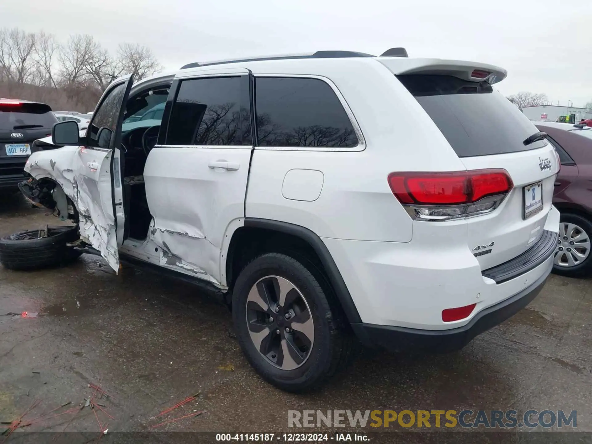3 Photograph of a damaged car 1C4RJFAG4LC368462 JEEP GRAND CHEROKEE 2020