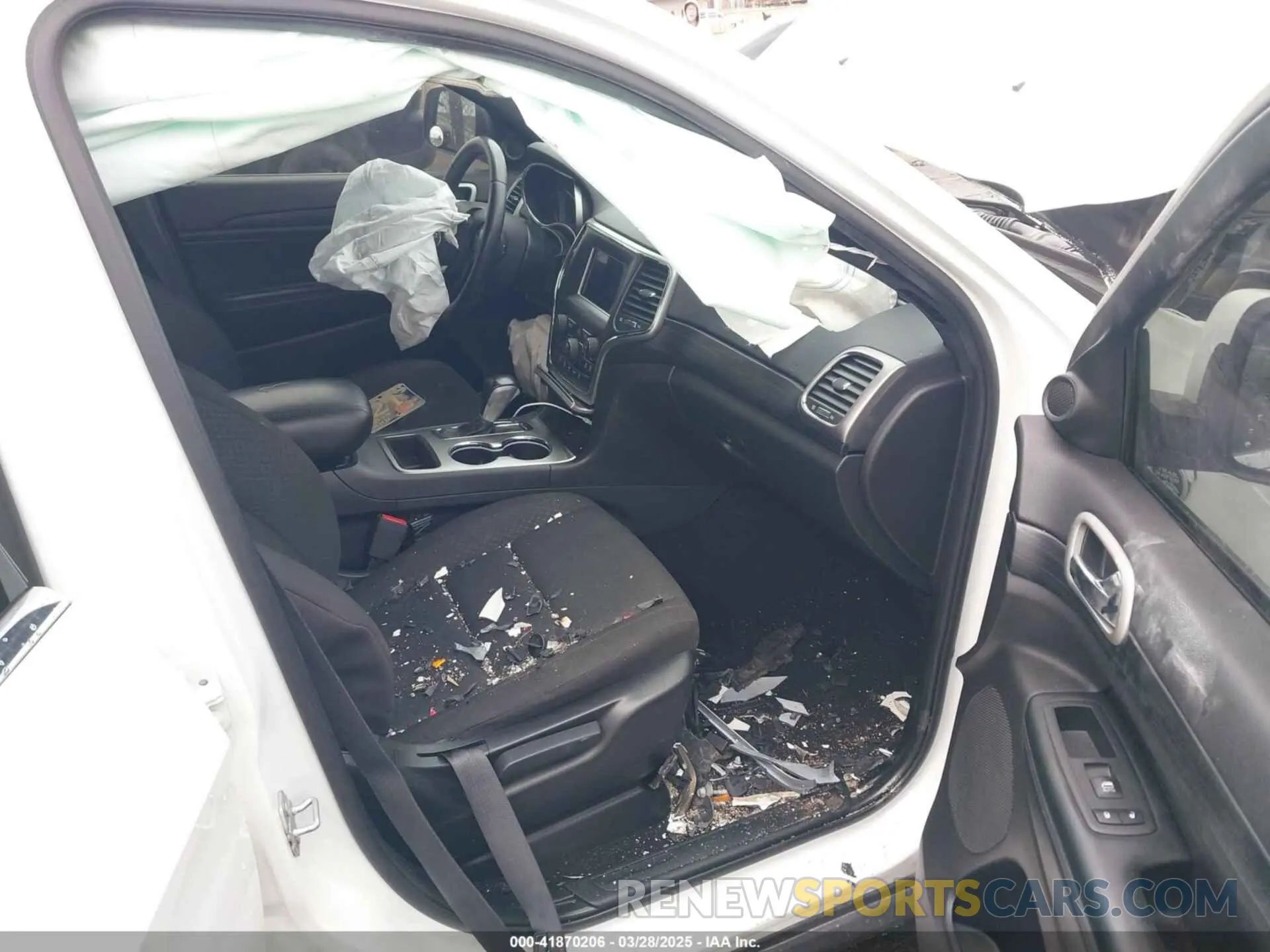 5 Photograph of a damaged car 1C4RJFAG4LC421919 JEEP GRAND CHEROKEE 2020