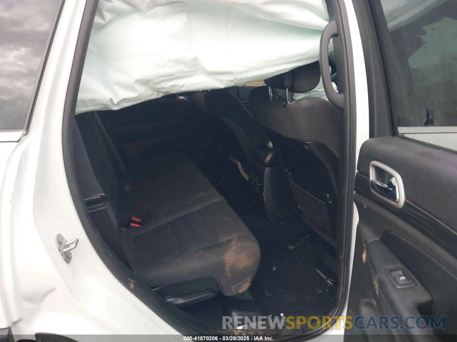 8 Photograph of a damaged car 1C4RJFAG4LC421919 JEEP GRAND CHEROKEE 2020
