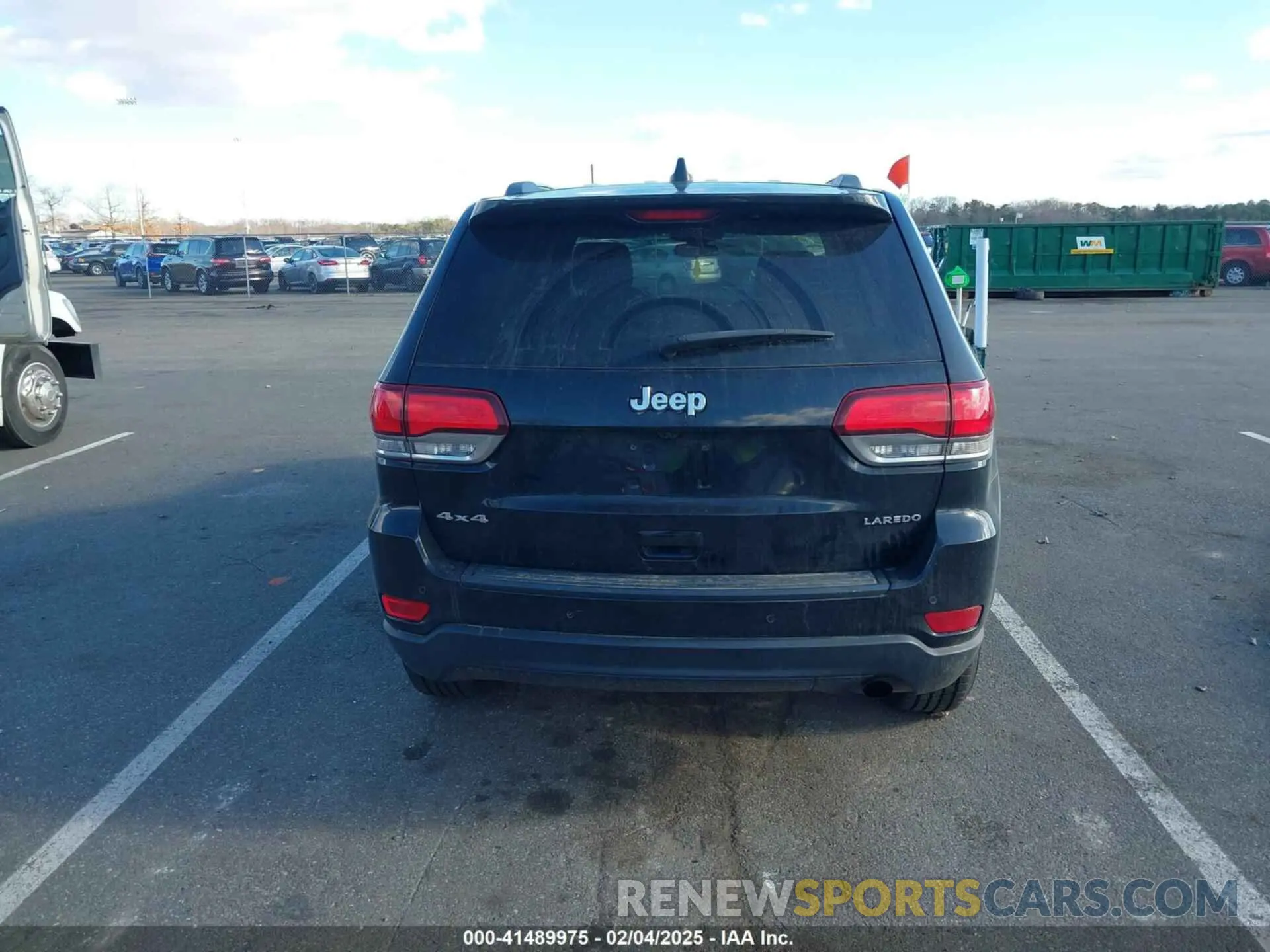 16 Photograph of a damaged car 1C4RJFAG5LC266961 JEEP GRAND CHEROKEE 2020