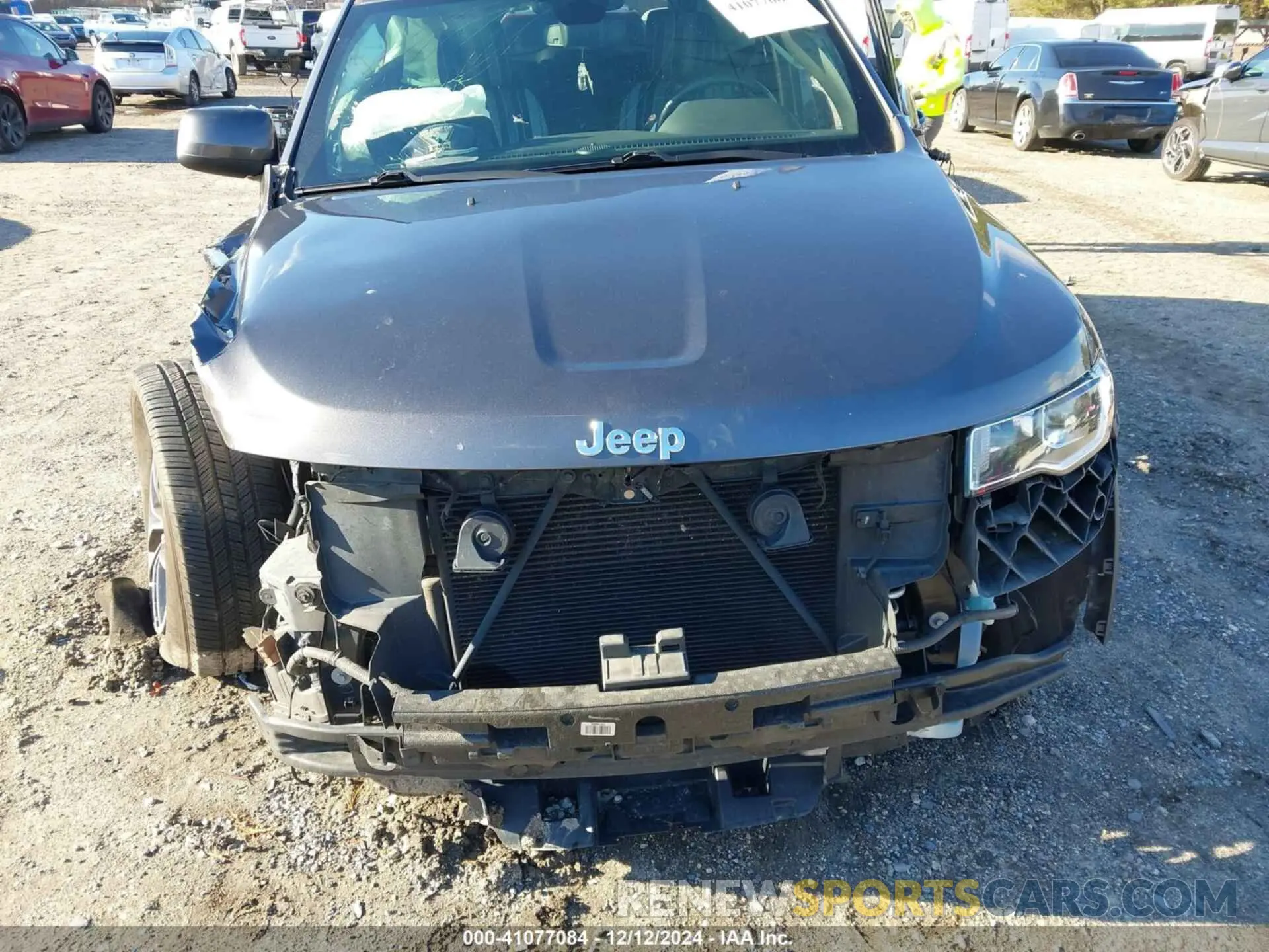 17 Photograph of a damaged car 1C4RJFAG6LC200967 JEEP GRAND CHEROKEE 2020