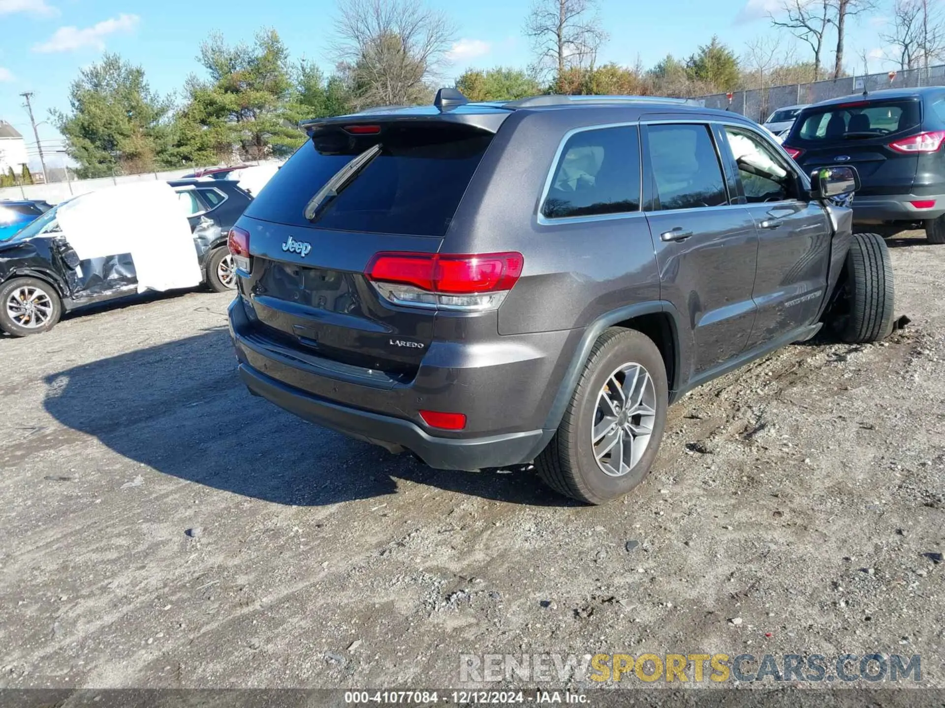 4 Photograph of a damaged car 1C4RJFAG6LC200967 JEEP GRAND CHEROKEE 2020