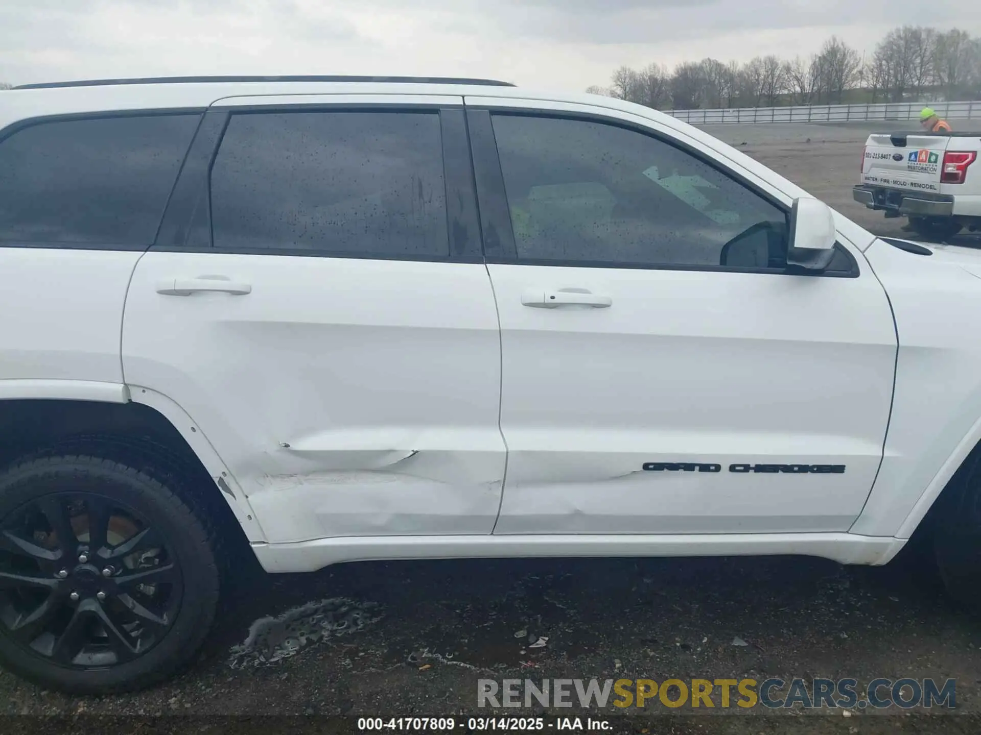20 Photograph of a damaged car 1C4RJFAG6LC206297 JEEP GRAND CHEROKEE 2020