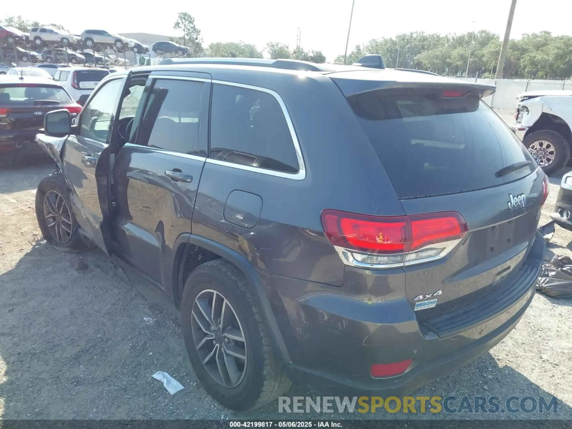 3 Photograph of a damaged car 1C4RJFAG6LC325970 JEEP GRAND CHEROKEE 2020
