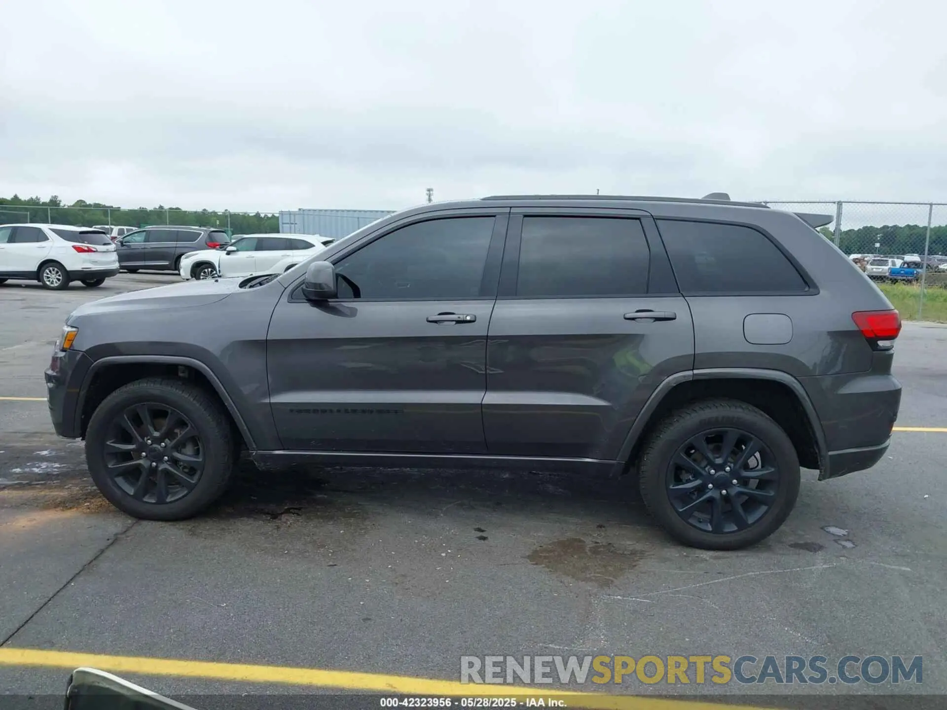 15 Photograph of a damaged car 1C4RJFAG6LC399146 JEEP GRAND CHEROKEE 2020
