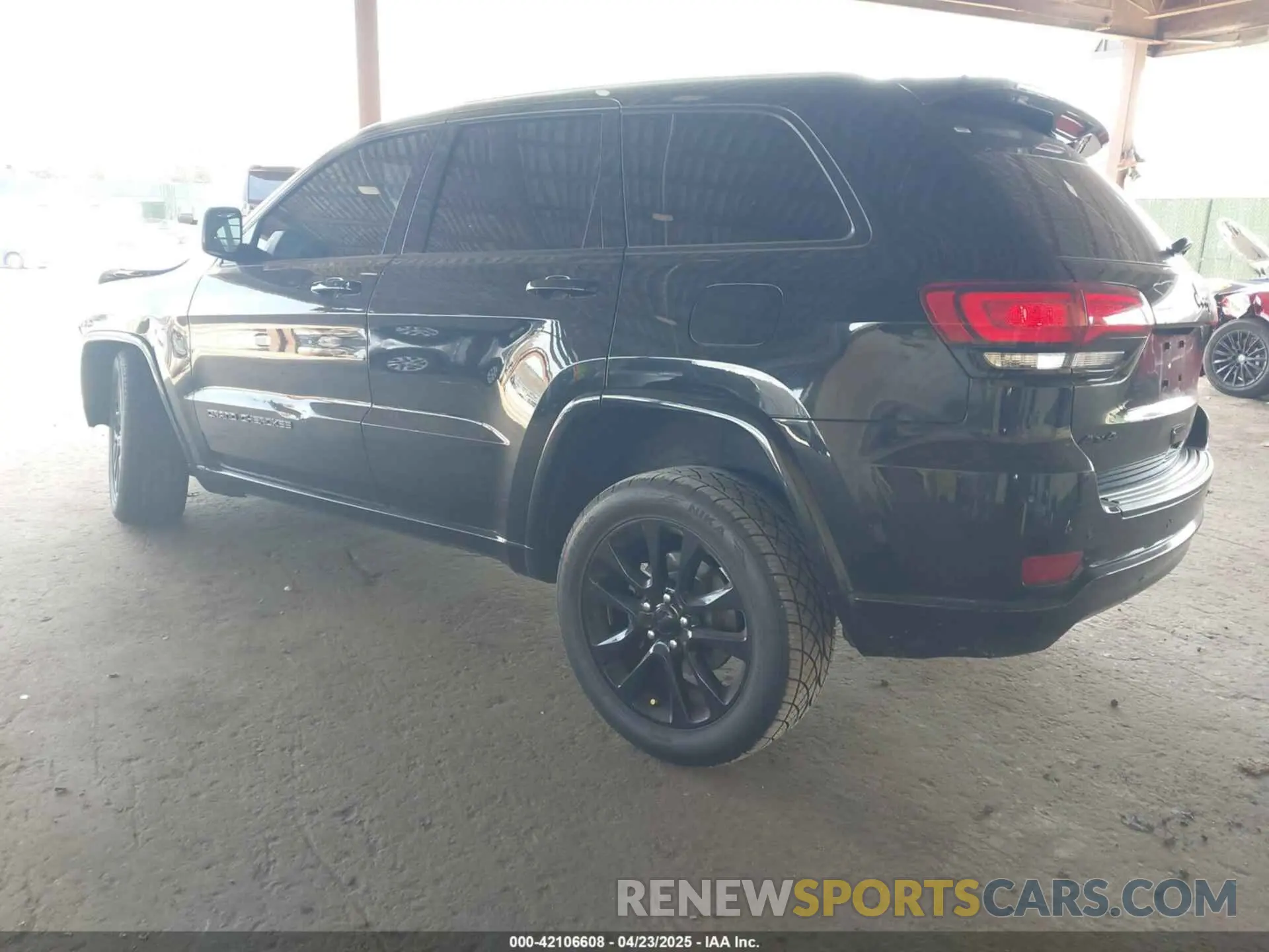 3 Photograph of a damaged car 1C4RJFAG7LC112347 JEEP GRAND CHEROKEE 2020