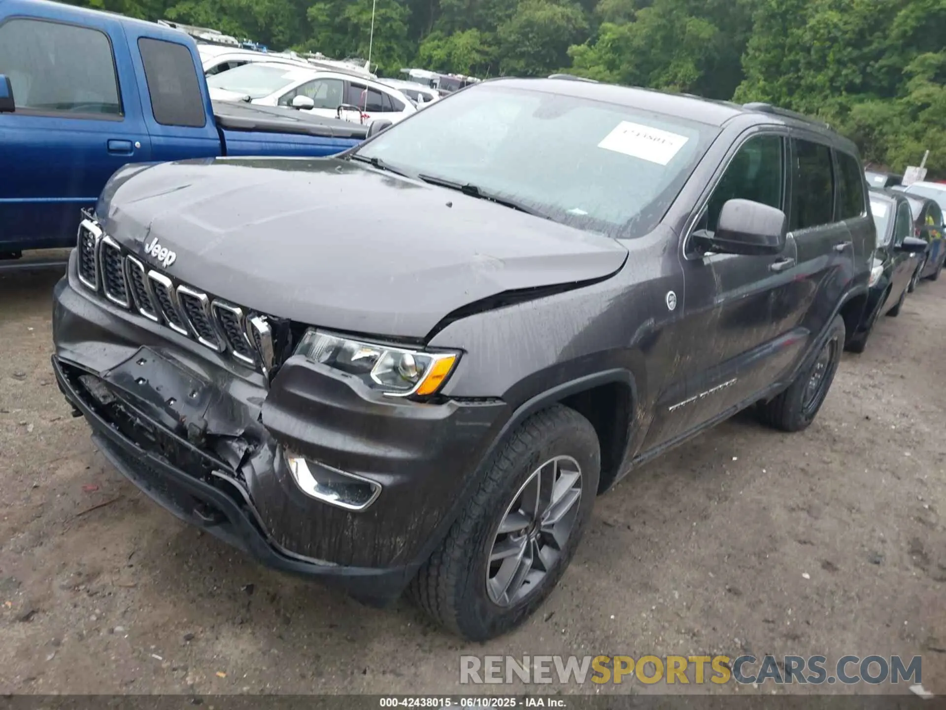 2 Photograph of a damaged car 1C4RJFAG7LC354393 JEEP GRAND CHEROKEE 2020