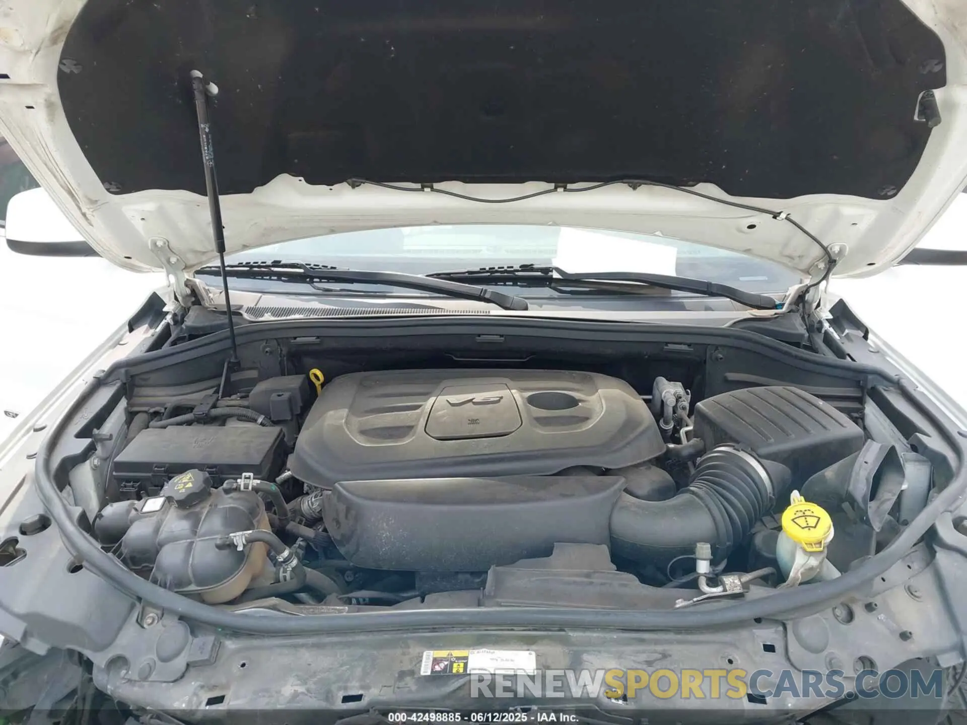 10 Photograph of a damaged car 1C4RJFAG8LC109733 JEEP GRAND CHEROKEE 2020
