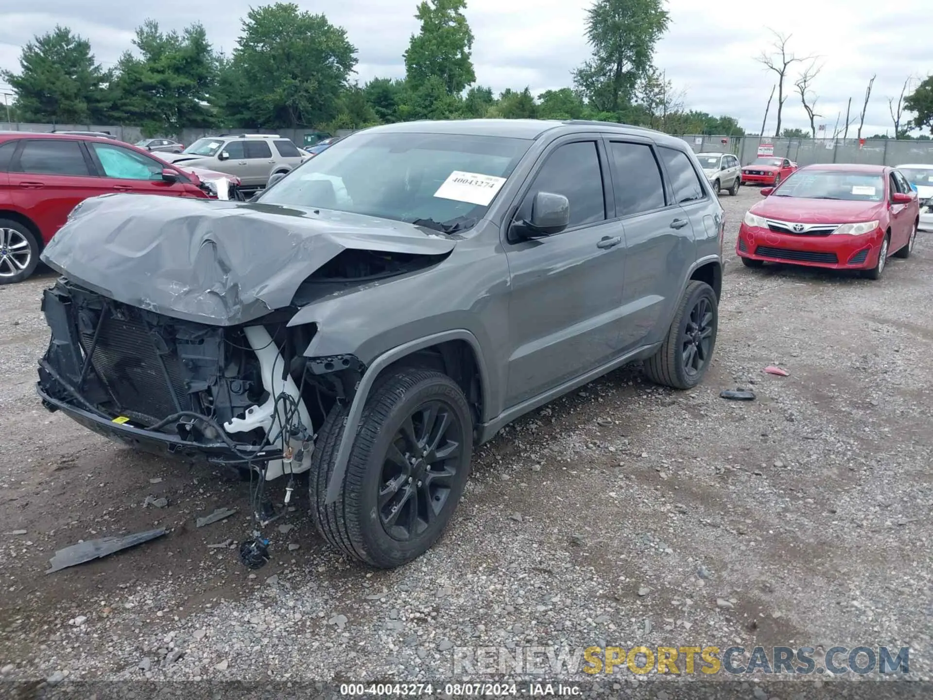 2 Photograph of a damaged car 1C4RJFAG8LC199384 JEEP GRAND CHEROKEE 2020