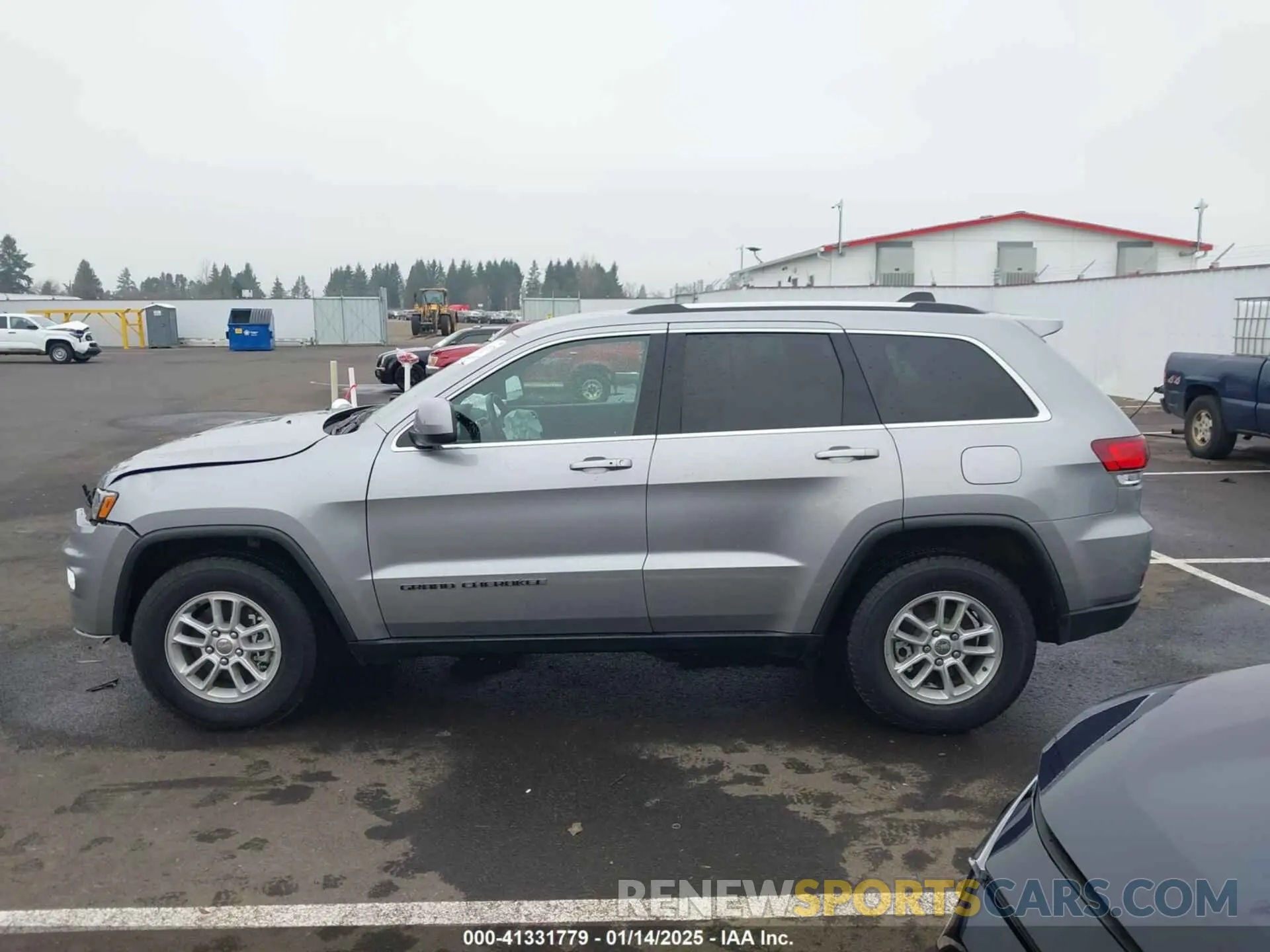15 Photograph of a damaged car 1C4RJFAG8LC315859 JEEP GRAND CHEROKEE 2020