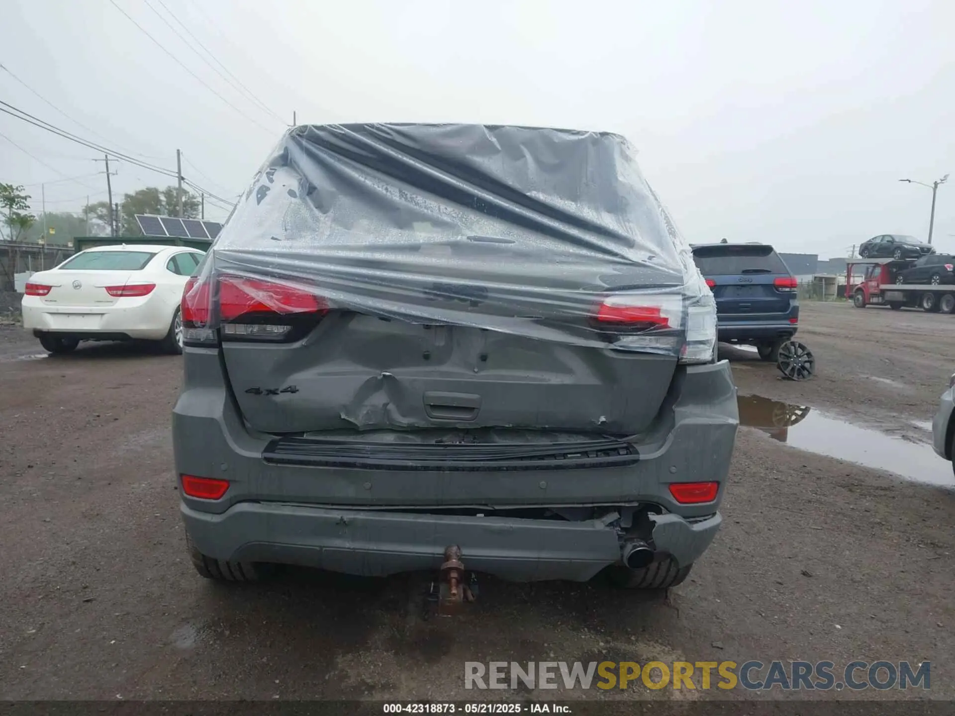 16 Photograph of a damaged car 1C4RJFAG8LC327221 JEEP GRAND CHEROKEE 2020