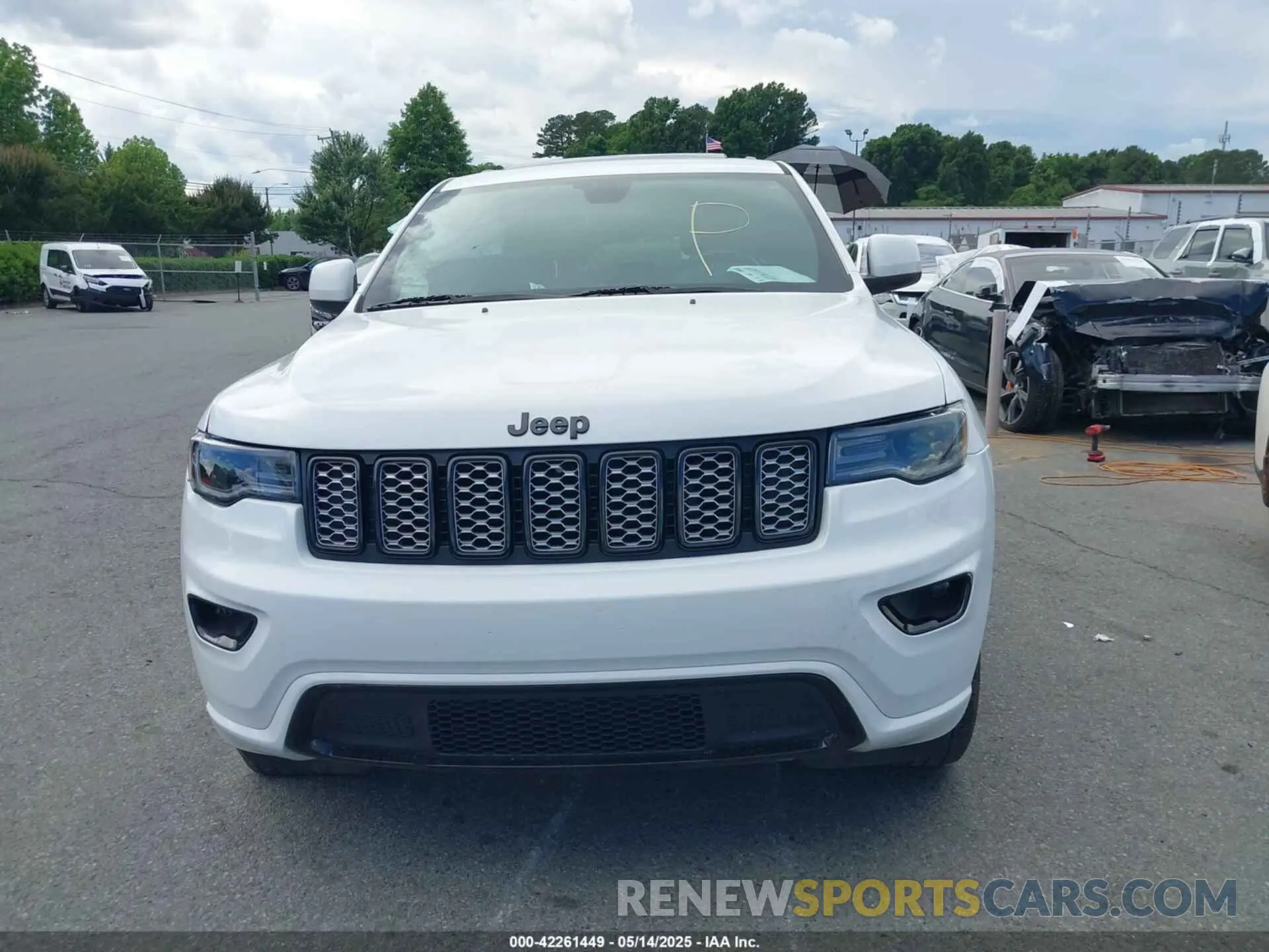 11 Photograph of a damaged car 1C4RJFAG8LC421003 JEEP GRAND CHEROKEE 2020