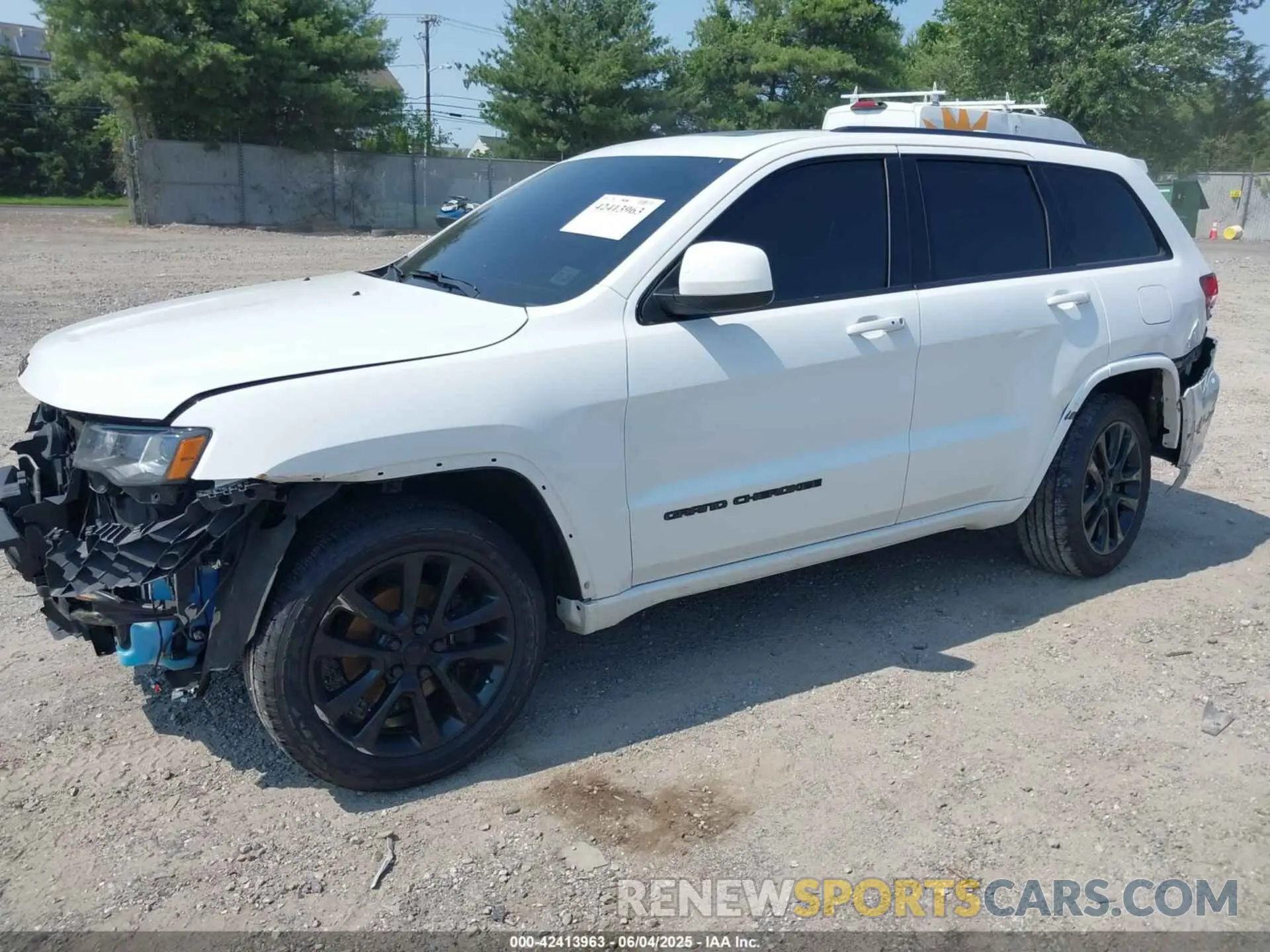 2 Photograph of a damaged car 1C4RJFAG9LC196252 JEEP GRAND CHEROKEE 2020