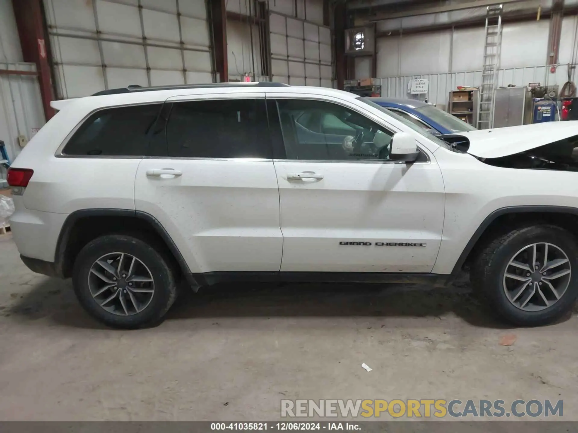 13 Photograph of a damaged car 1C4RJFAG9LC344304 JEEP GRAND CHEROKEE 2020