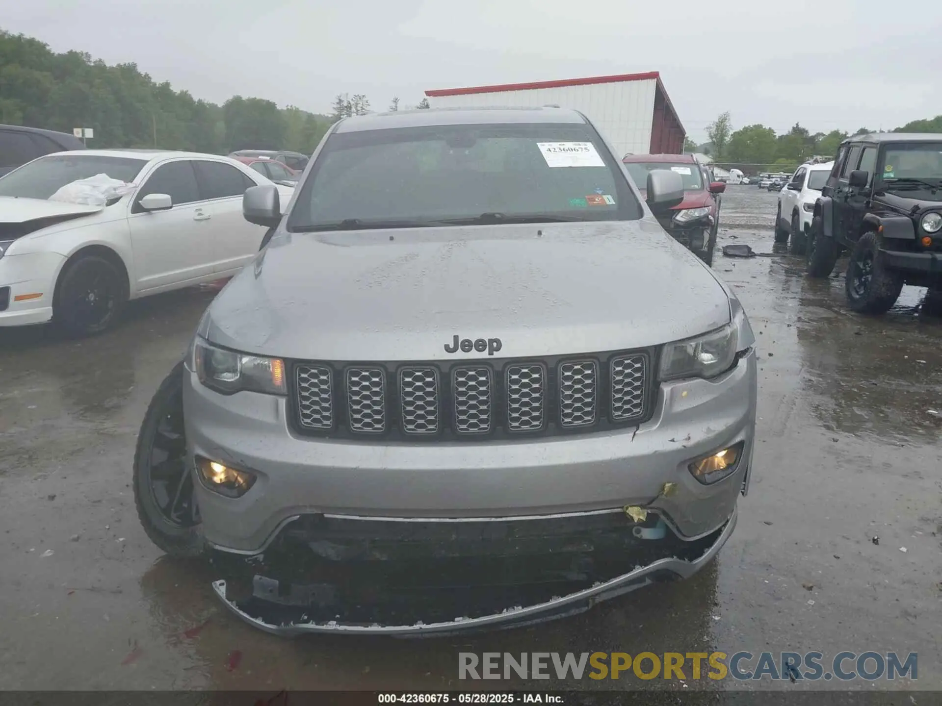 12 Photograph of a damaged car 1C4RJFAG9LC362849 JEEP GRAND CHEROKEE 2020