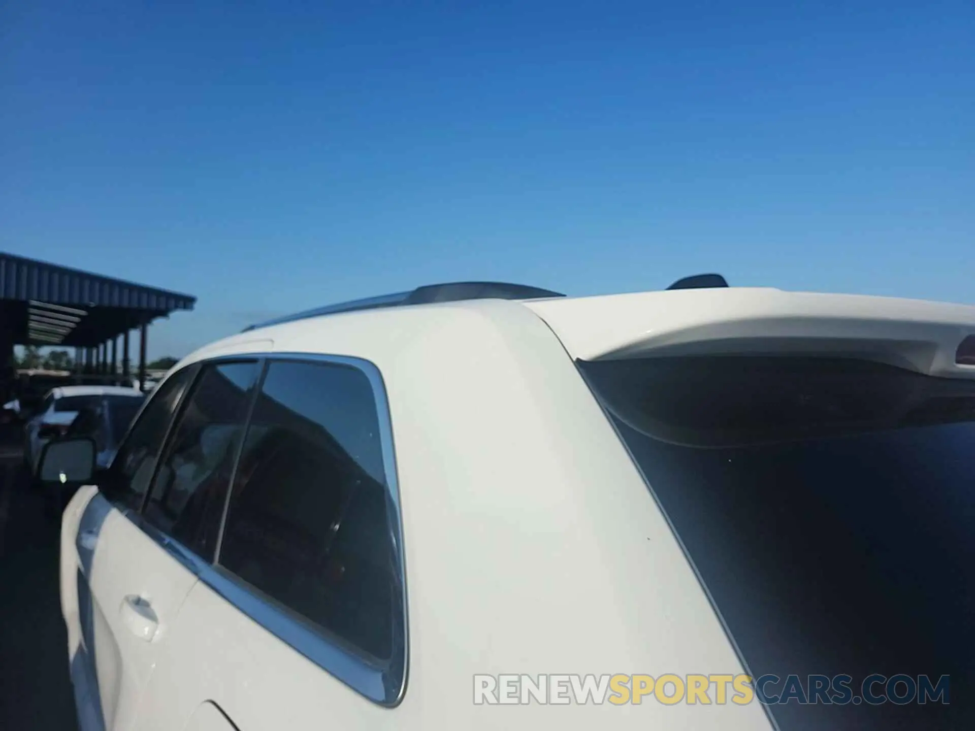 8 Photograph of a damaged car 1C4RJFAGXLC100516 JEEP GRAND CHEROKEE 2020