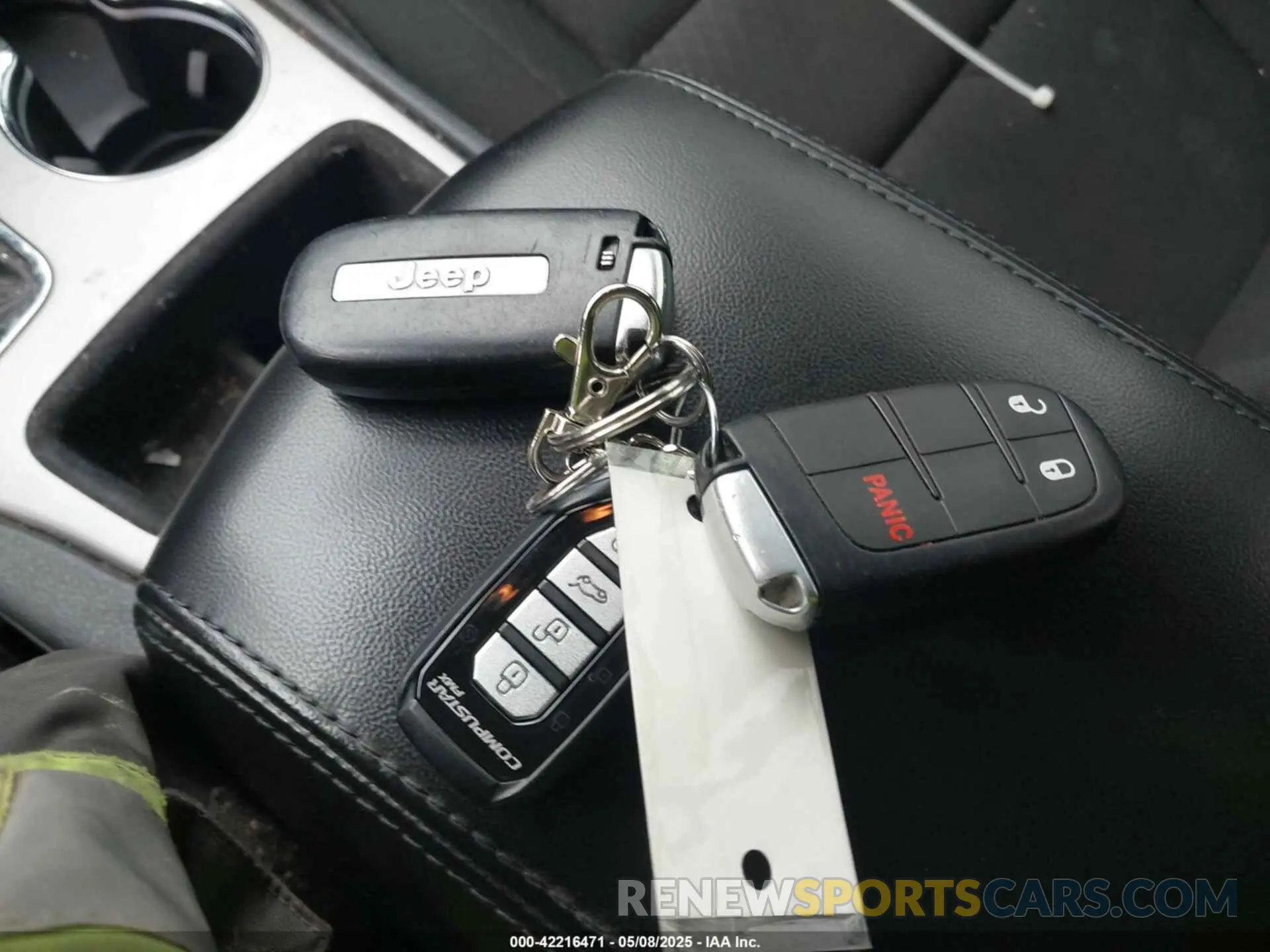 11 Photograph of a damaged car 1C4RJFAGXLC125416 JEEP GRAND CHEROKEE 2020