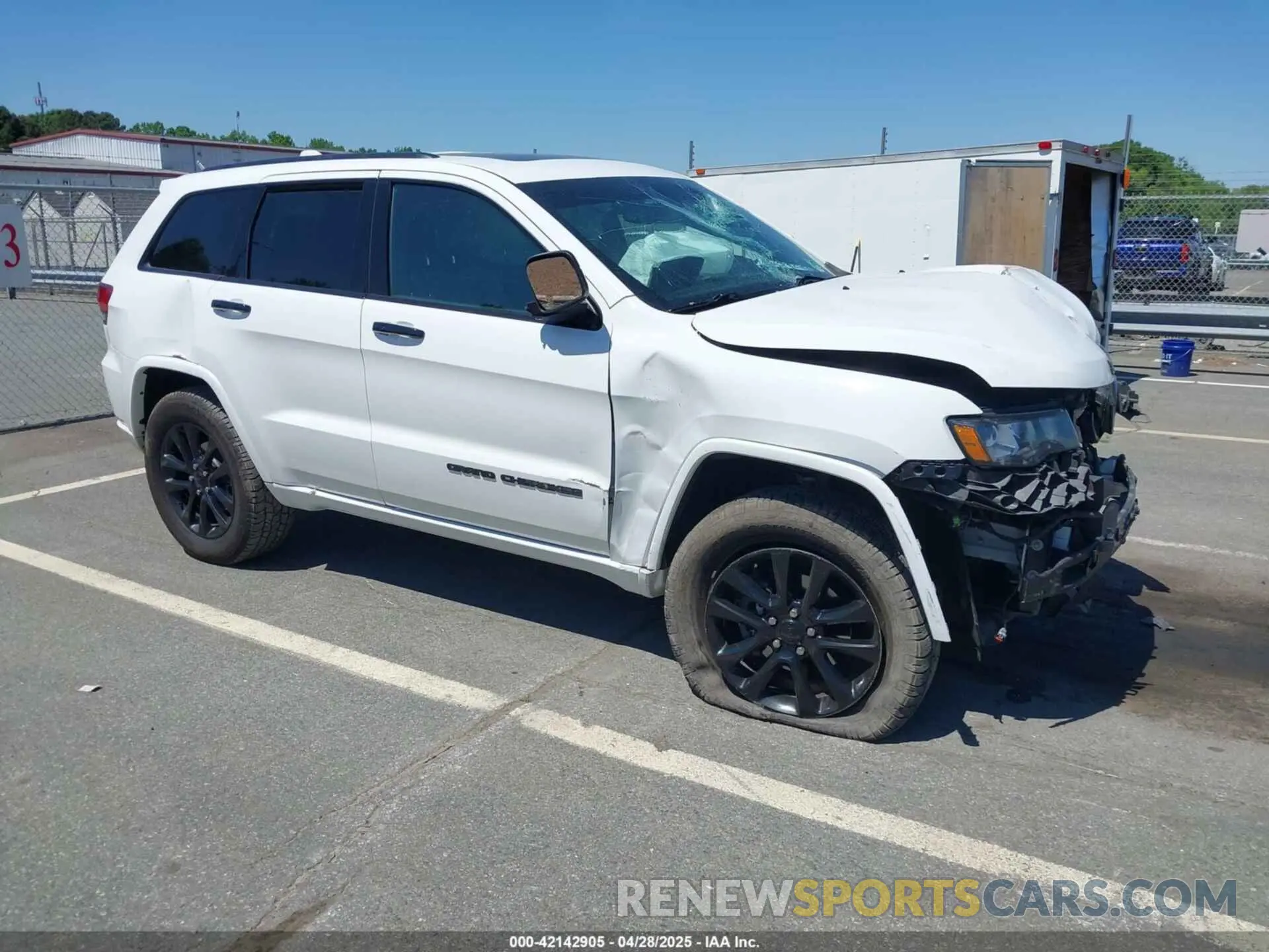 1 Photograph of a damaged car 1C4RJFAGXLC199564 JEEP GRAND CHEROKEE 2020