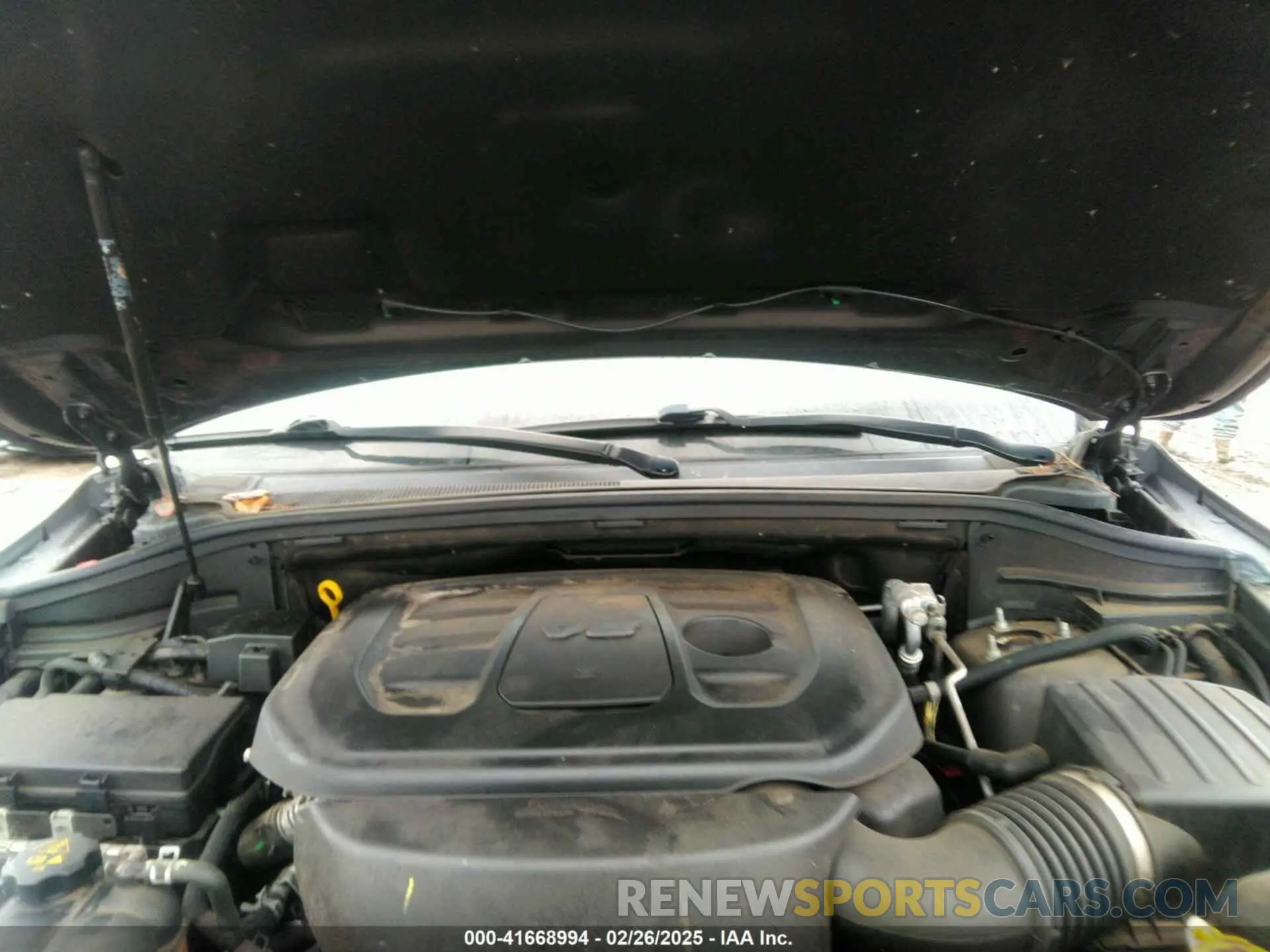 10 Photograph of a damaged car 1C4RJFAGXLC211518 JEEP GRAND CHEROKEE 2020