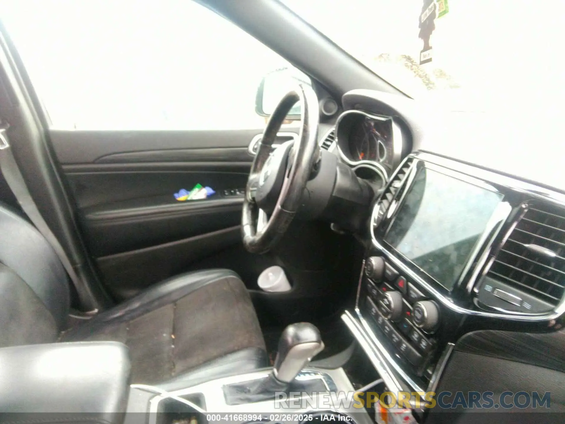 5 Photograph of a damaged car 1C4RJFAGXLC211518 JEEP GRAND CHEROKEE 2020