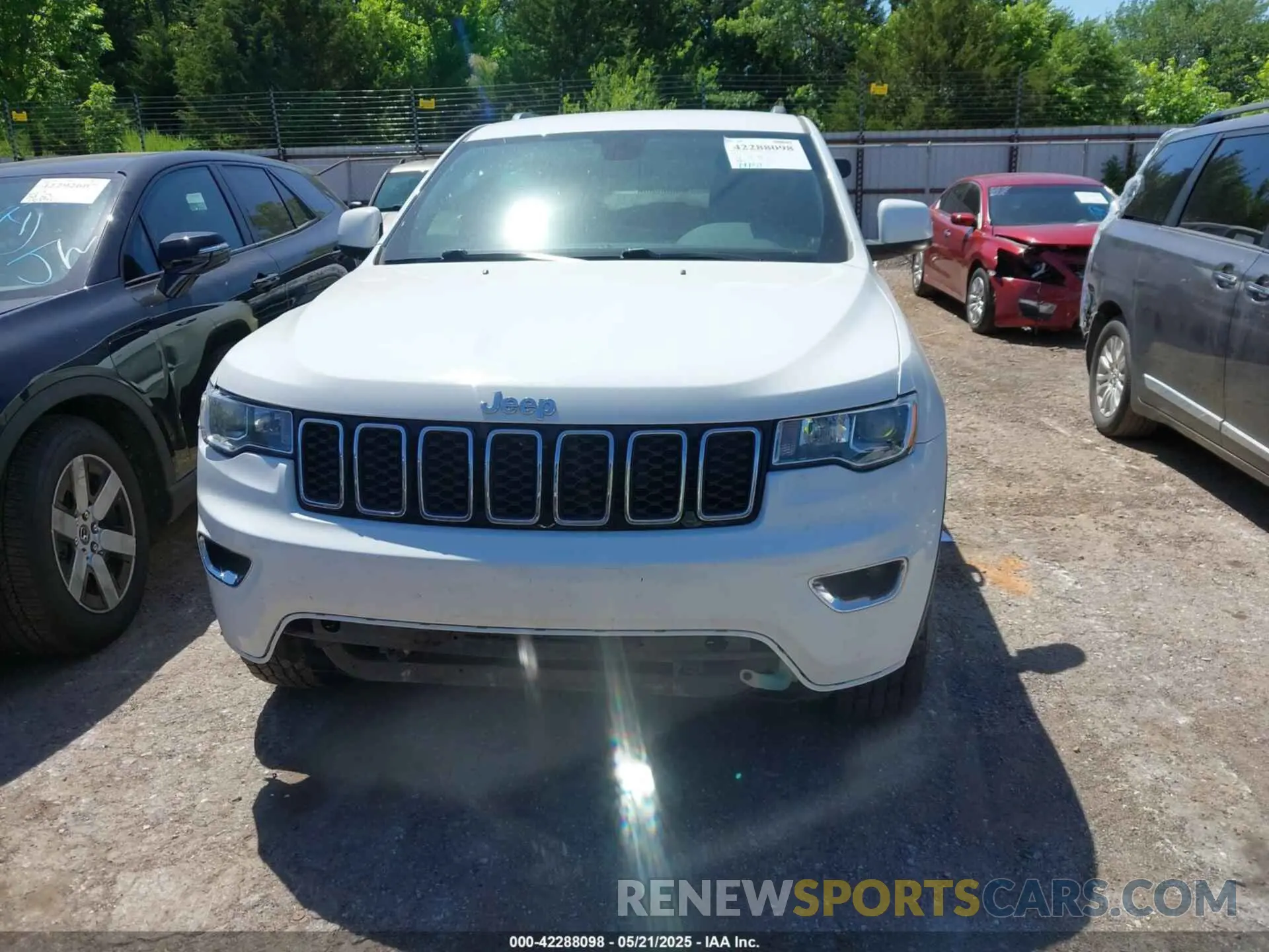 12 Photograph of a damaged car 1C4RJFAGXLC216797 JEEP GRAND CHEROKEE 2020