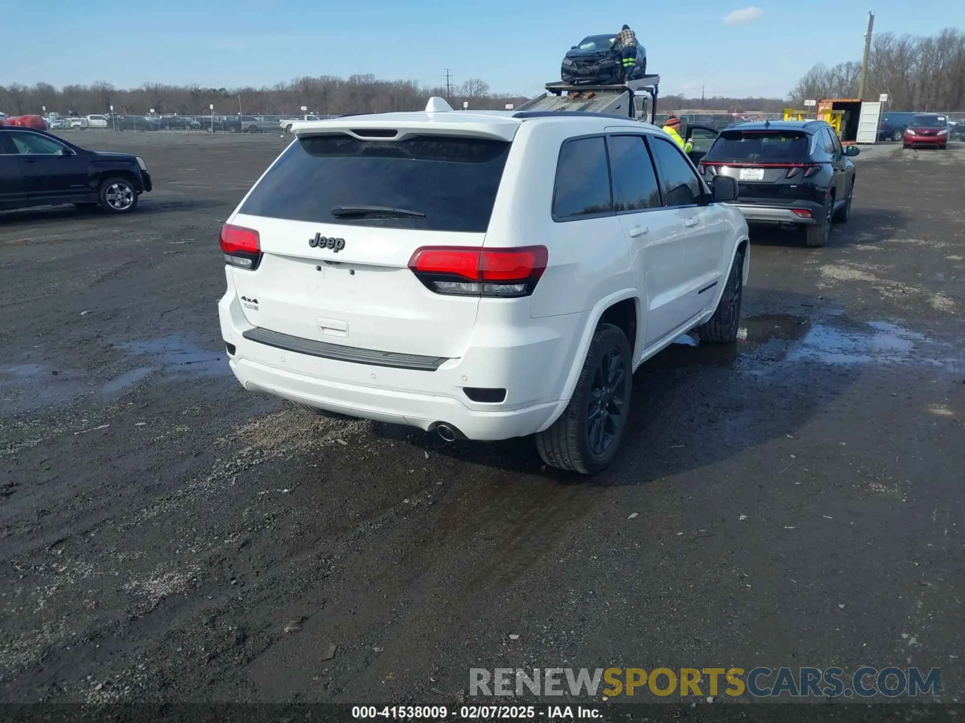 4 Photograph of a damaged car 1C4RJFAGXLC316091 JEEP GRAND CHEROKEE 2020