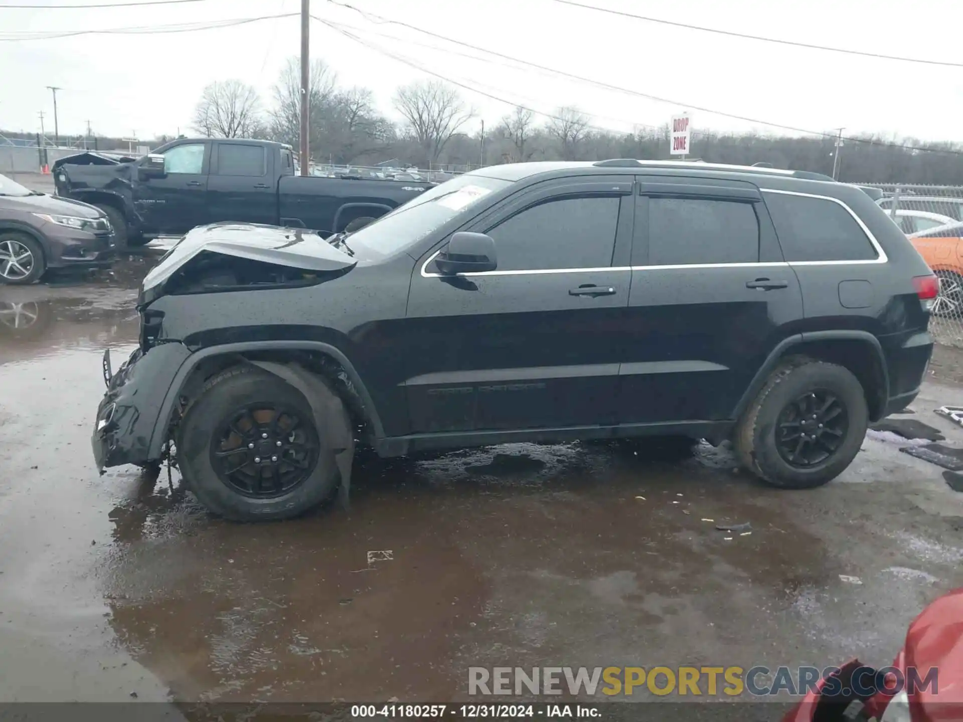 14 Photograph of a damaged car 1C4RJFAGXLC317533 JEEP GRAND CHEROKEE 2020