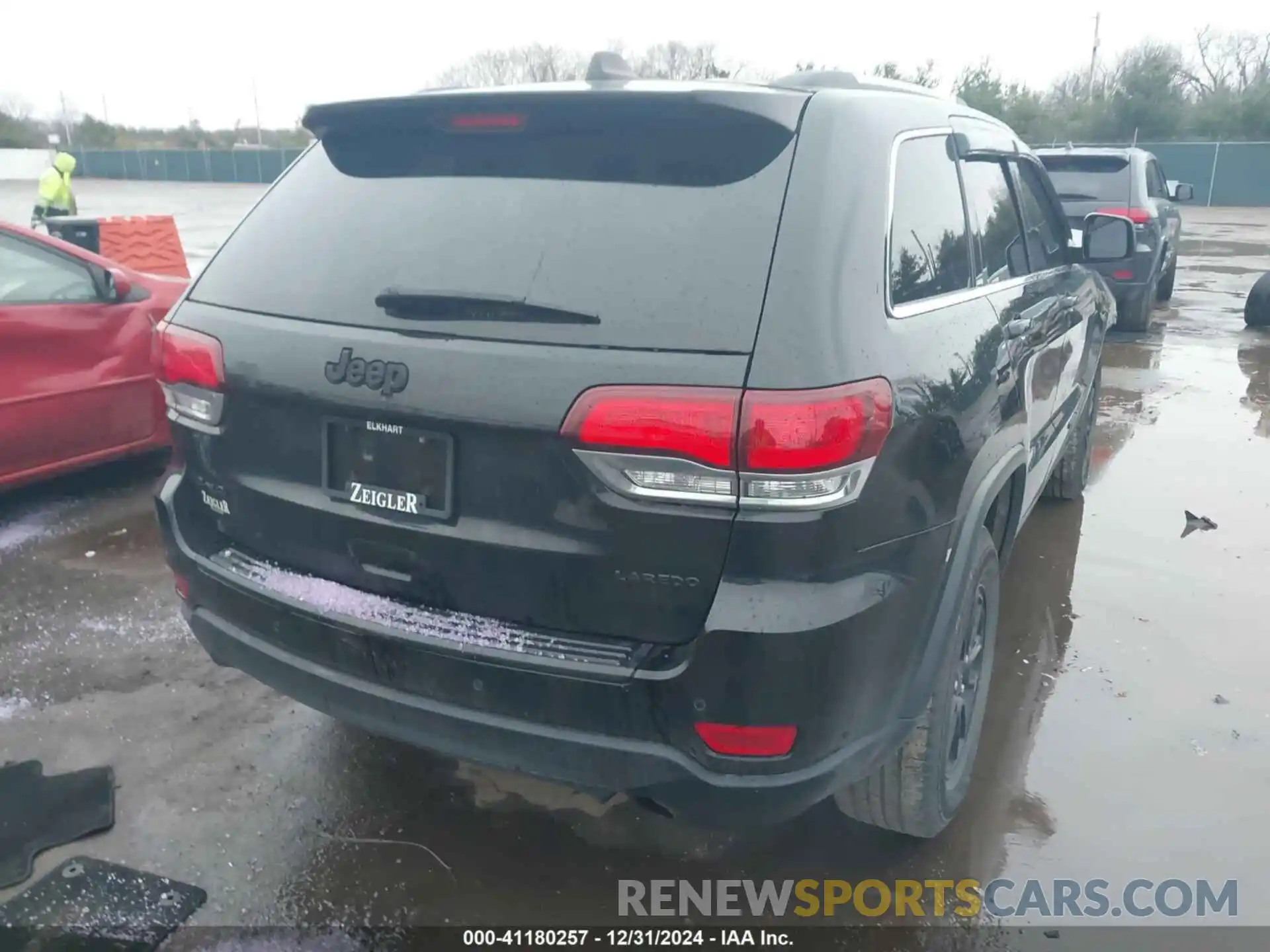 4 Photograph of a damaged car 1C4RJFAGXLC317533 JEEP GRAND CHEROKEE 2020