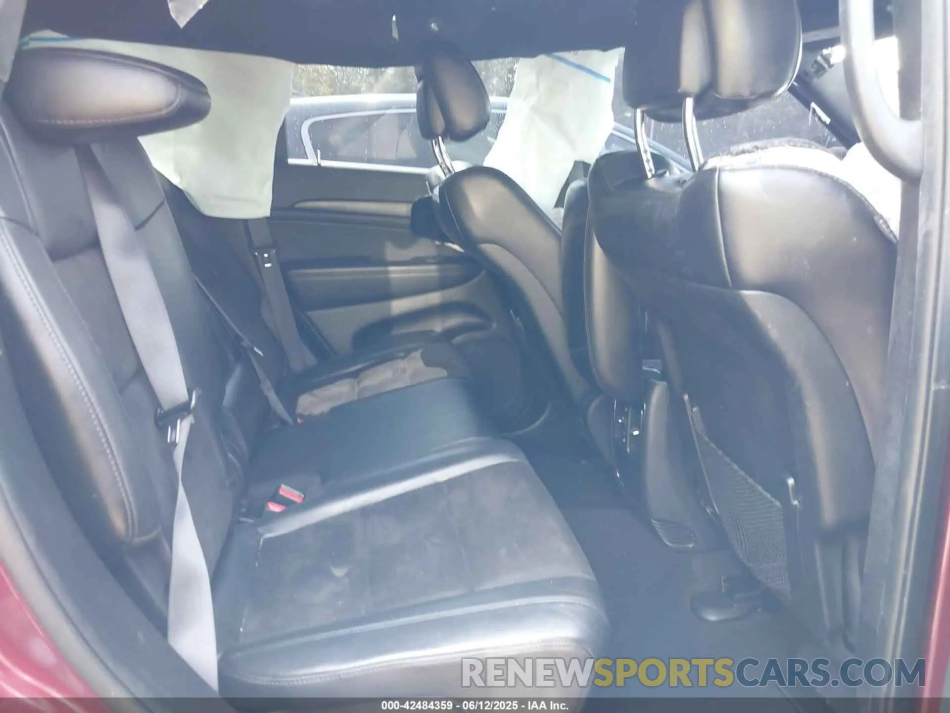 8 Photograph of a damaged car 1C4RJFAGXLC336728 JEEP GRAND CHEROKEE 2020